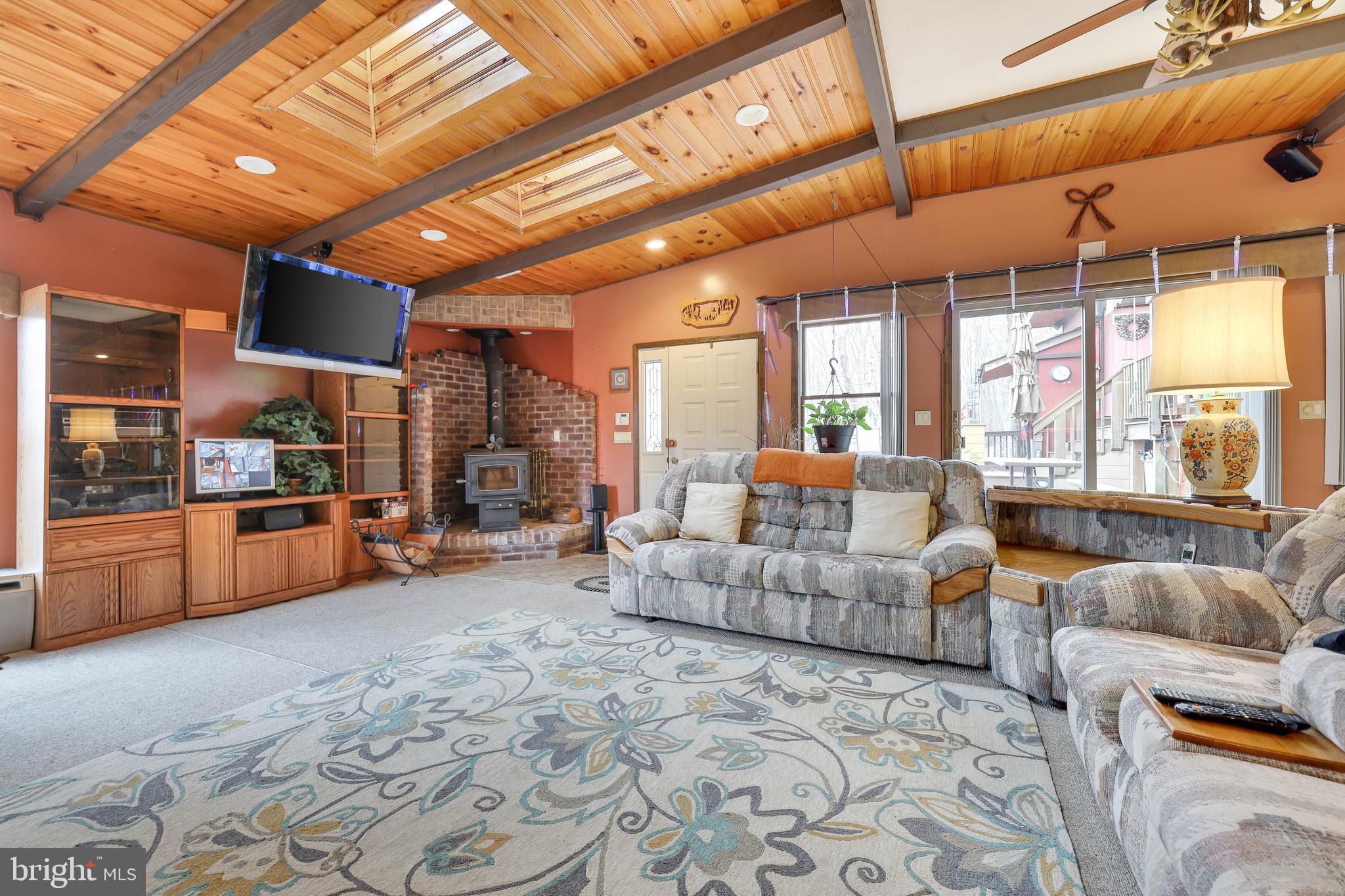 SAW CREEK ESTATES - Residential