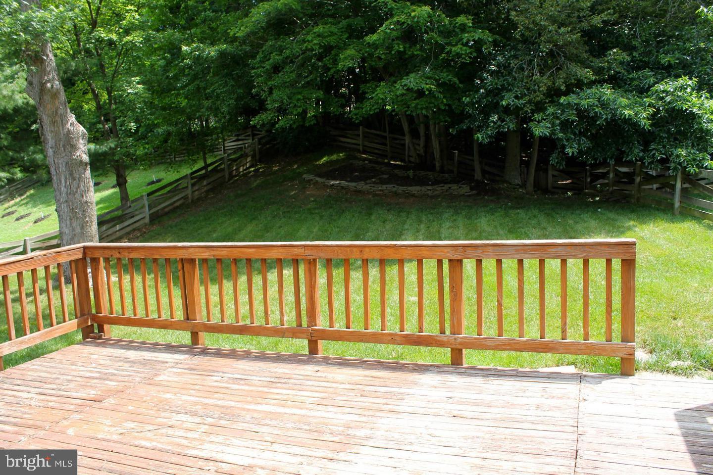 LAKE RIDGE/PROMONTRY OAK - Residential Lease