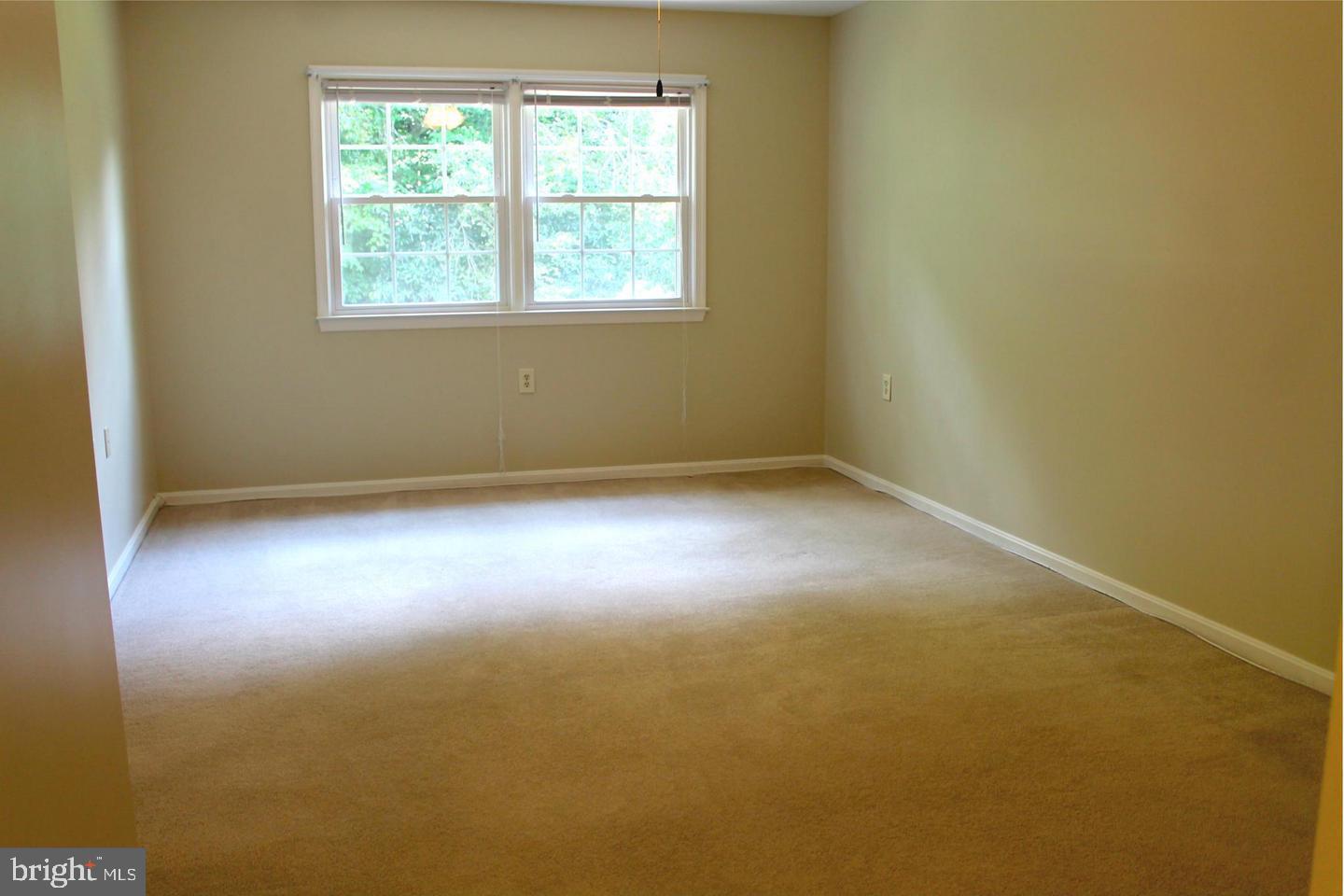 LAKE RIDGE/PROMONTRY OAK - Residential Lease