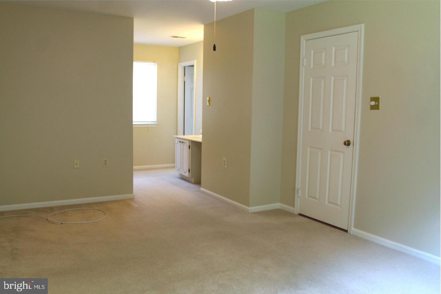 LAKE RIDGE/PROMONTRY OAK - Residential Lease