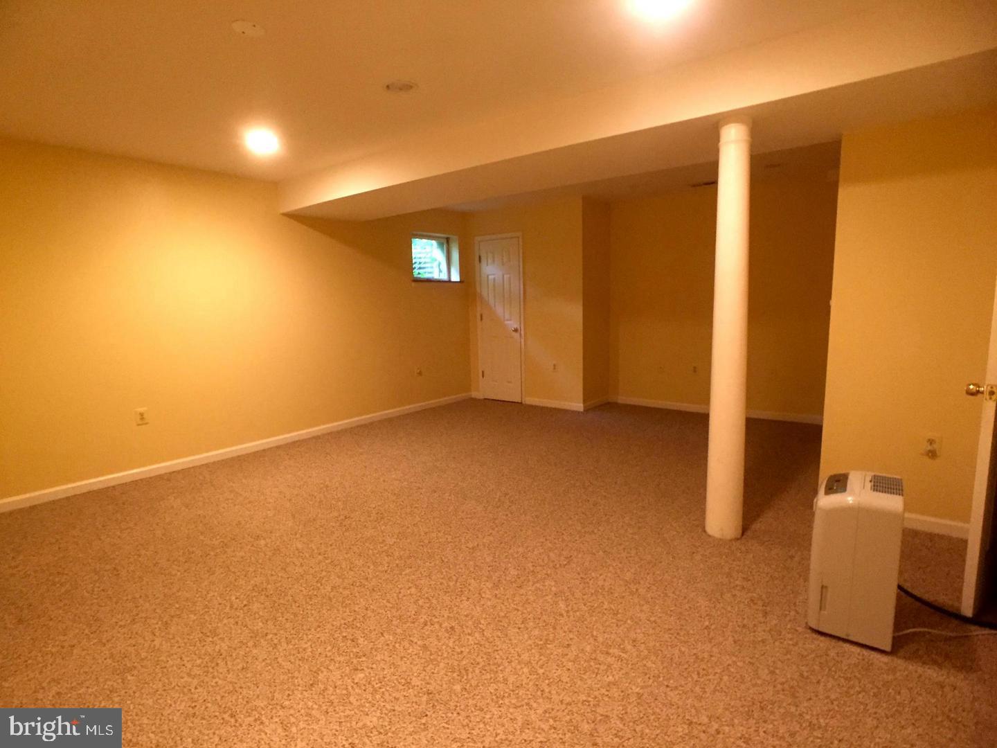 LAKE RIDGE/PROMONTRY OAK - Residential Lease