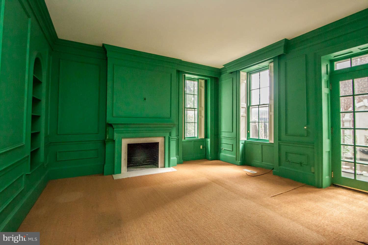 THOMPSON HOUSE - Residential