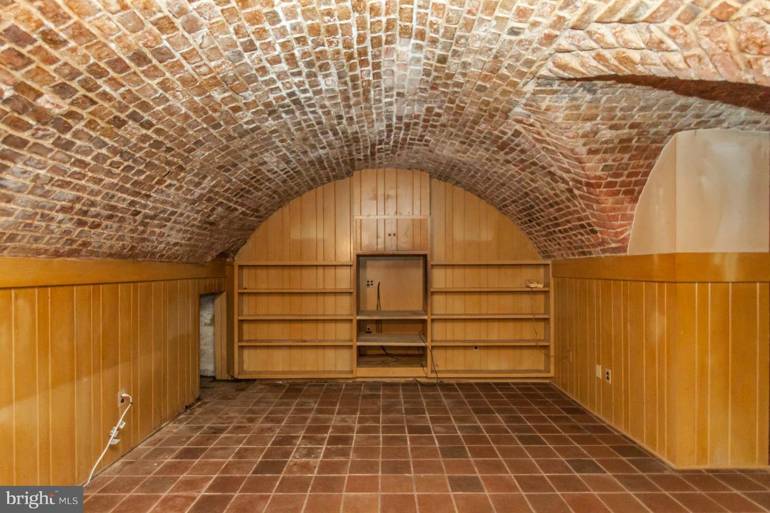 THOMPSON HOUSE - Residential