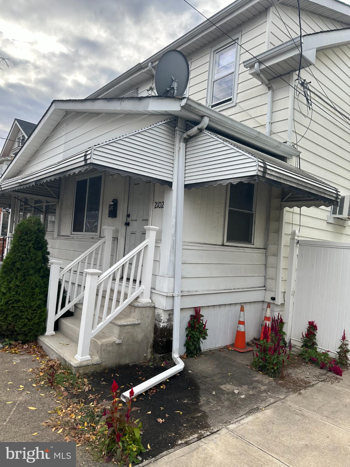 2102 LIBERTY STREET