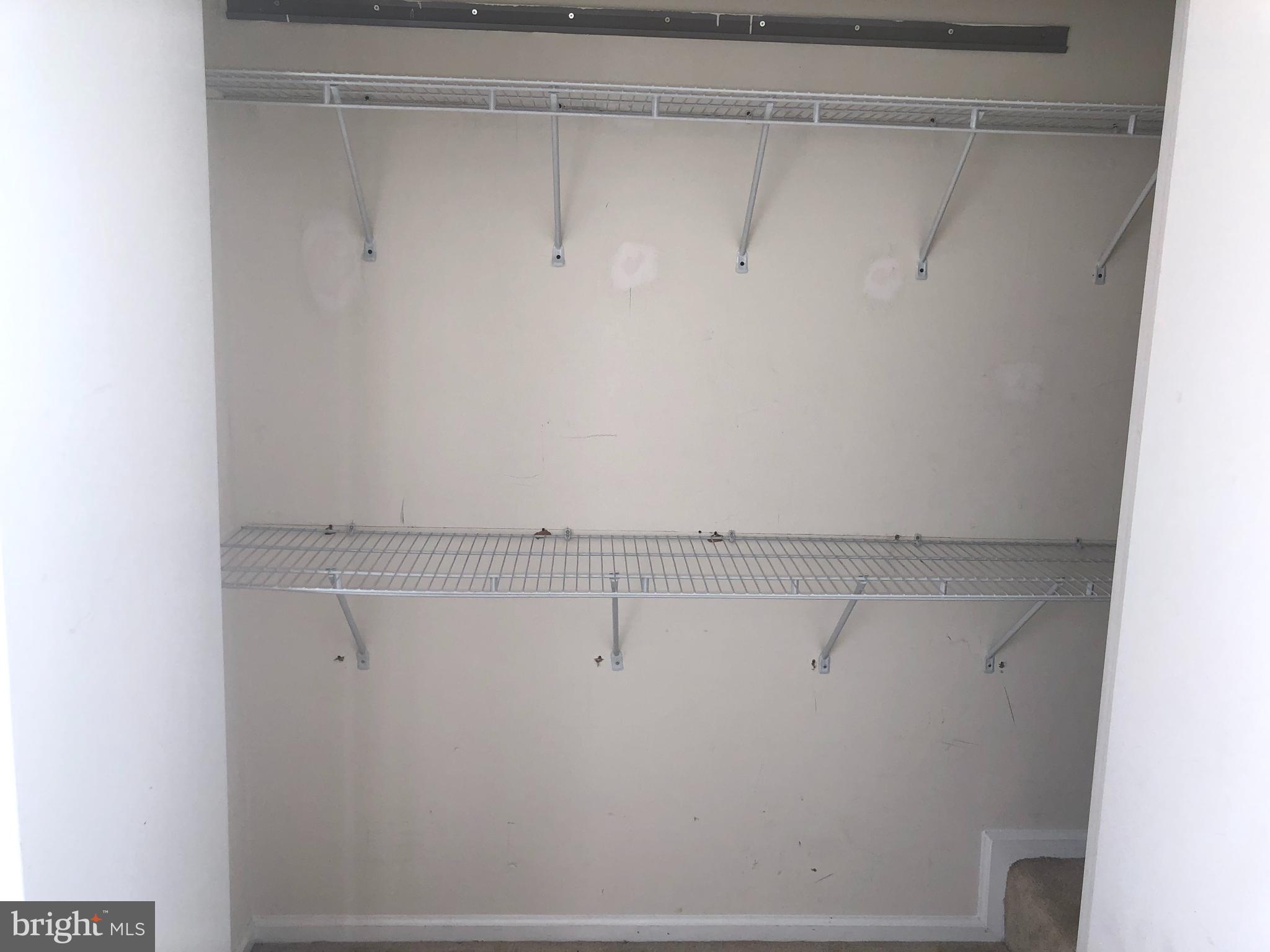 SINGLETONS GROVE - Residential Lease