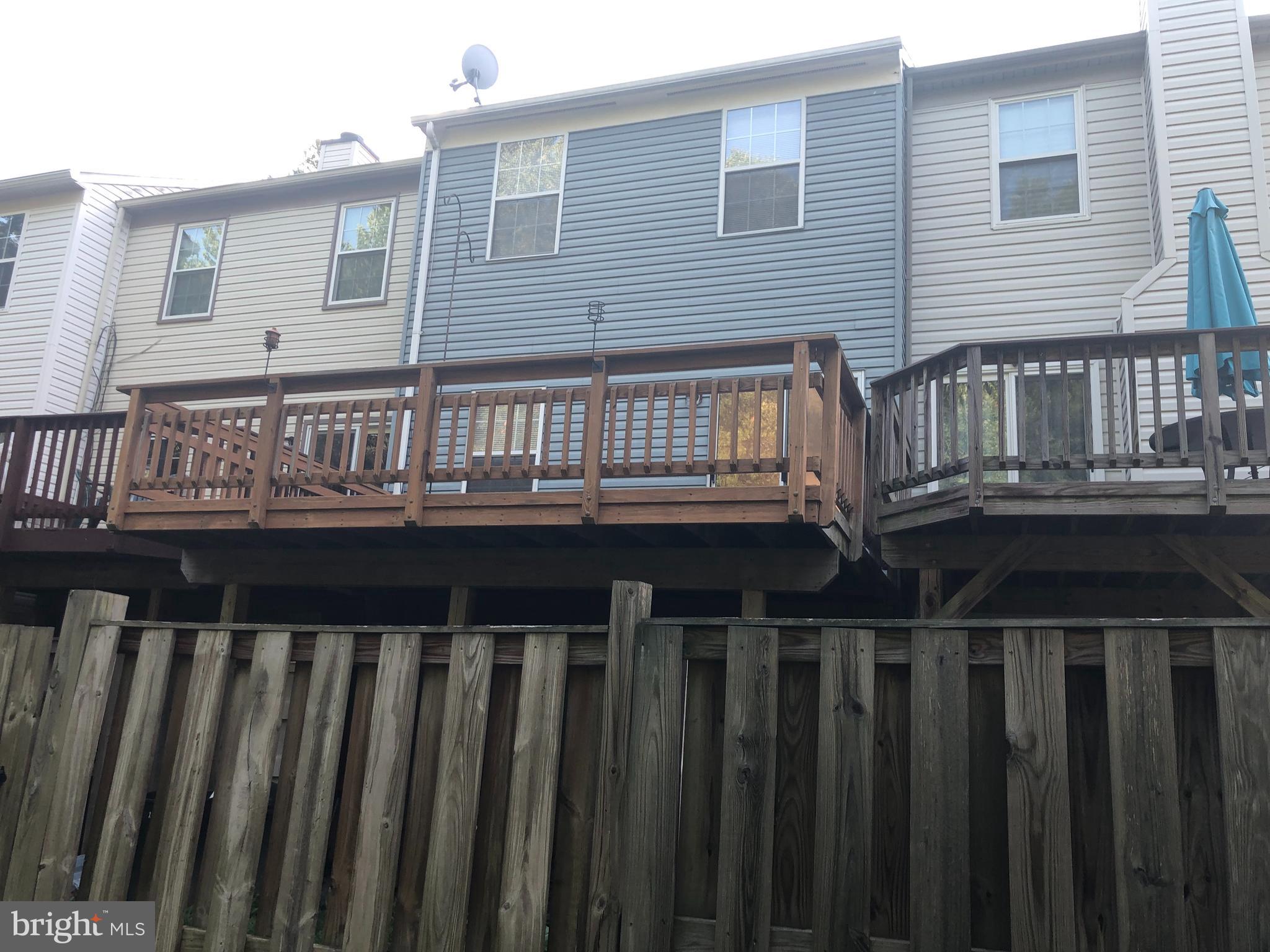 SINGLETONS GROVE - Residential Lease