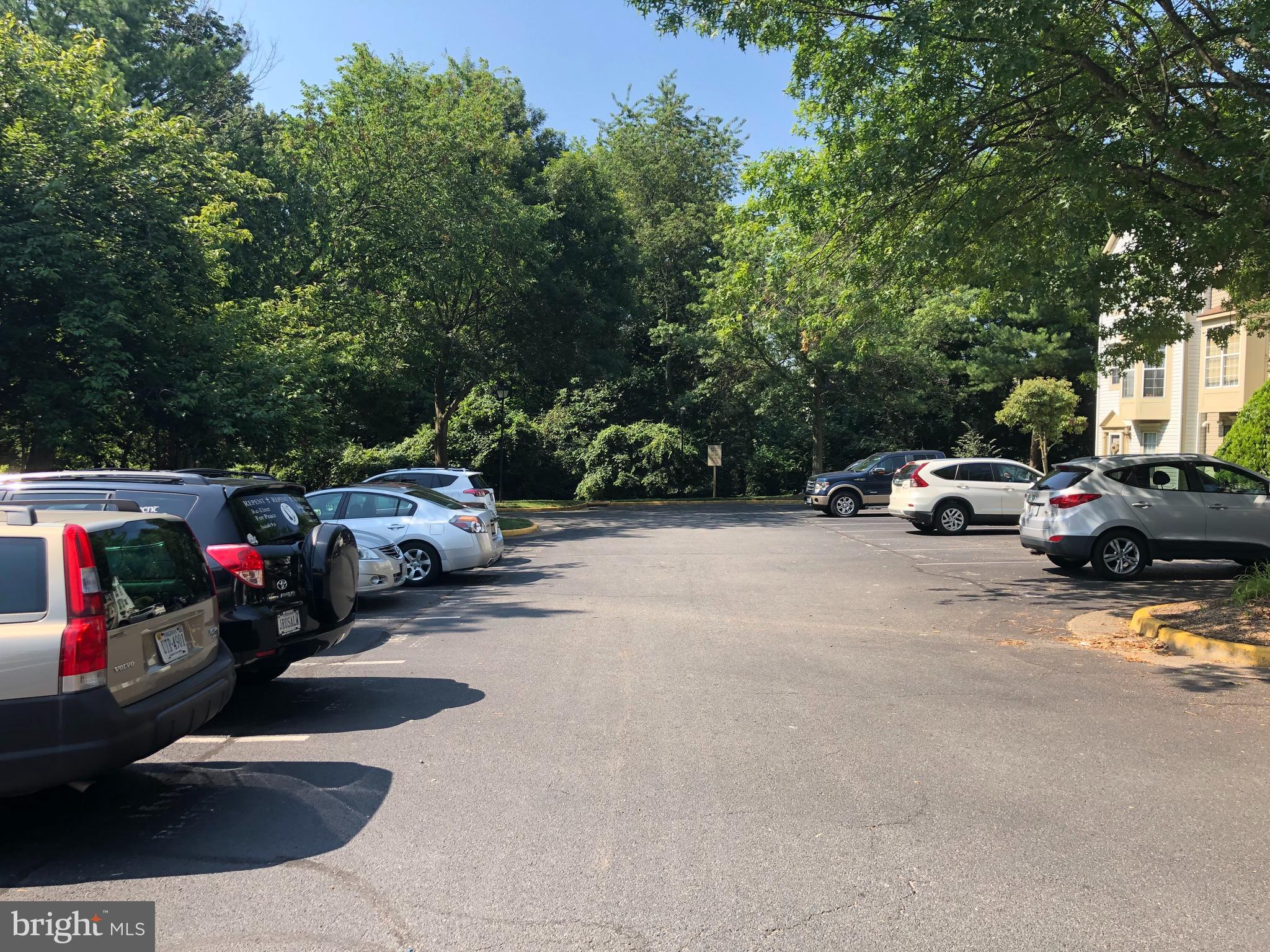 SINGLETONS GROVE - Residential Lease