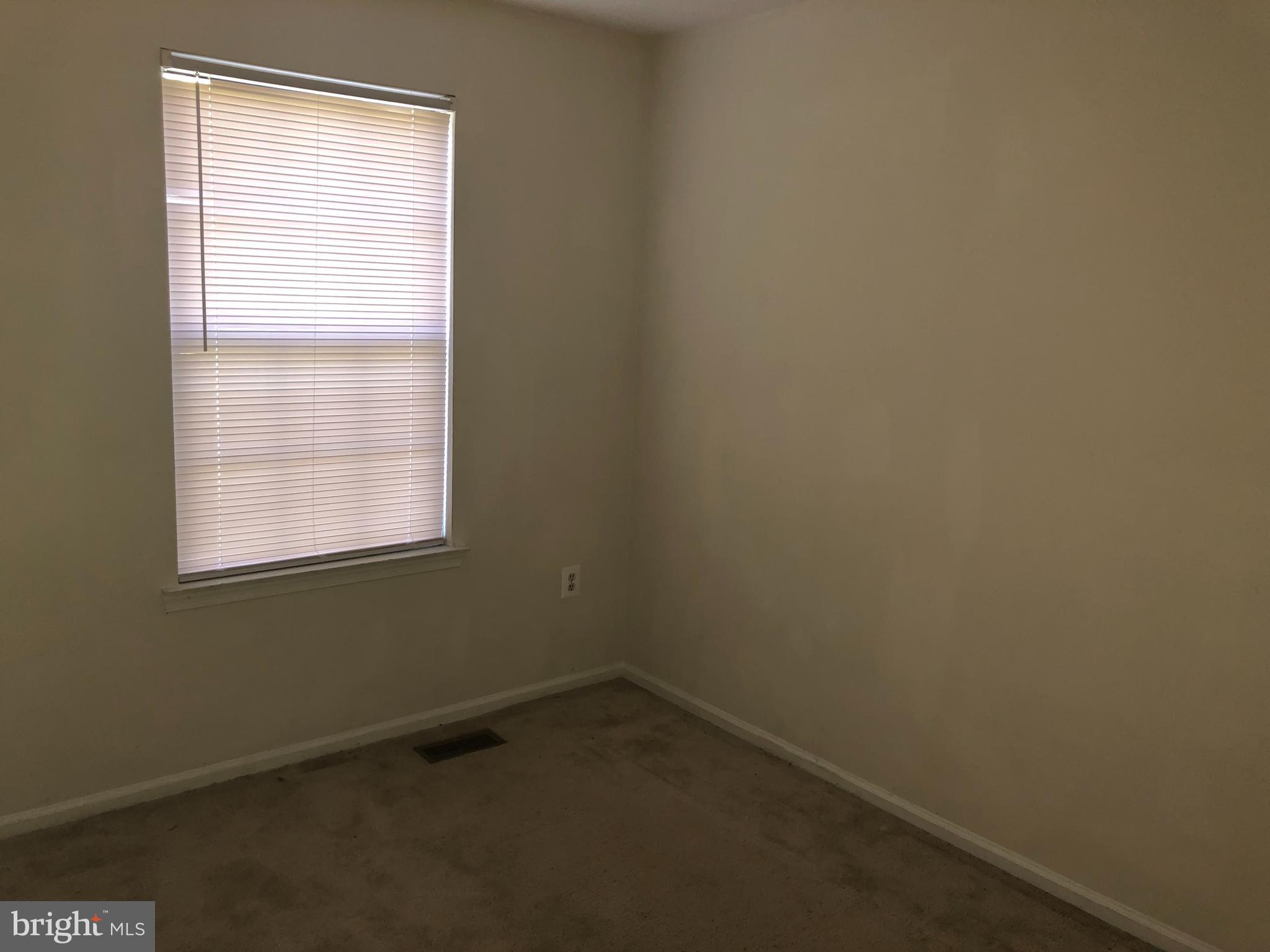 SINGLETONS GROVE - Residential Lease