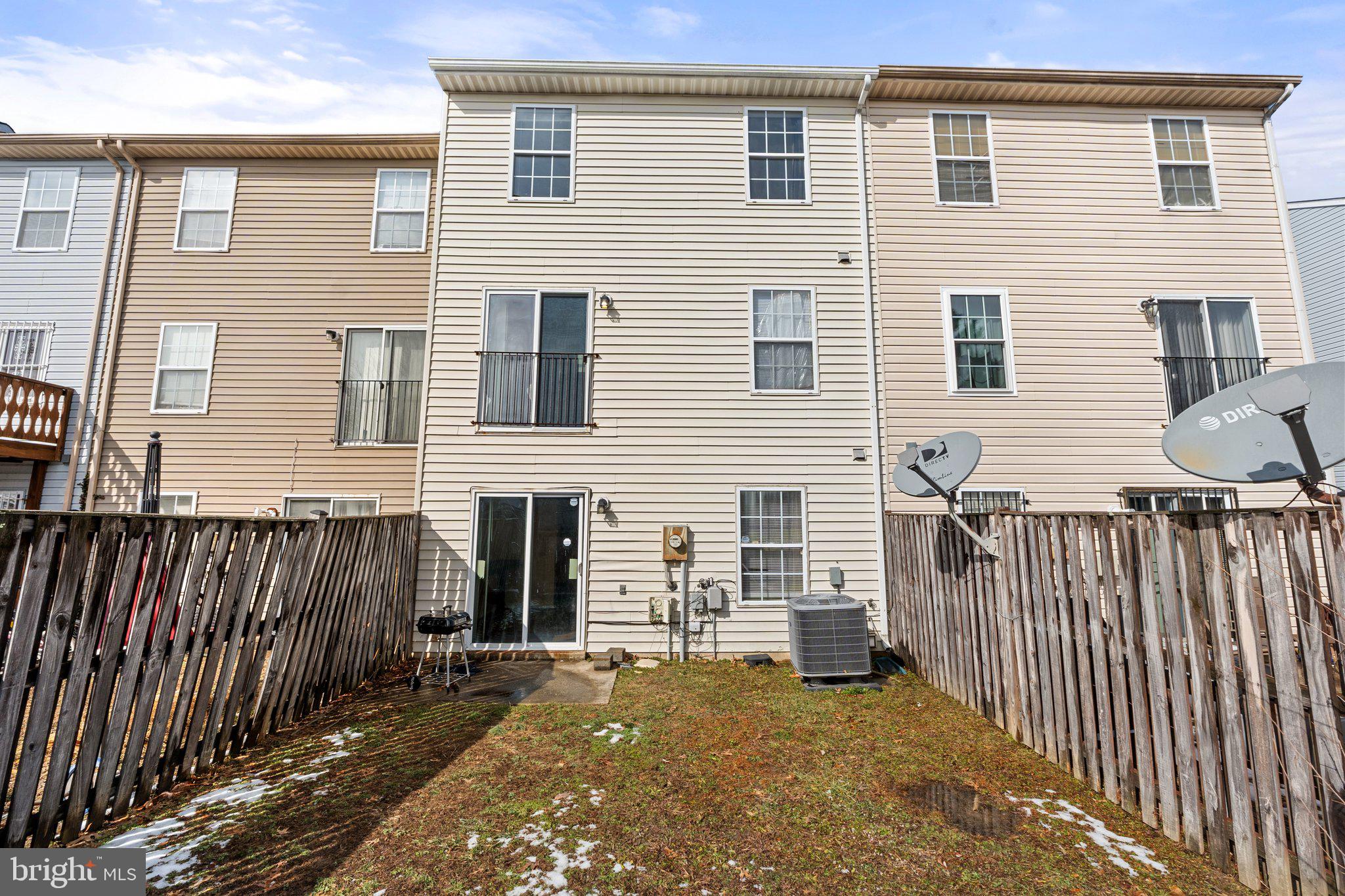 REGENCY TOWNS - Residential