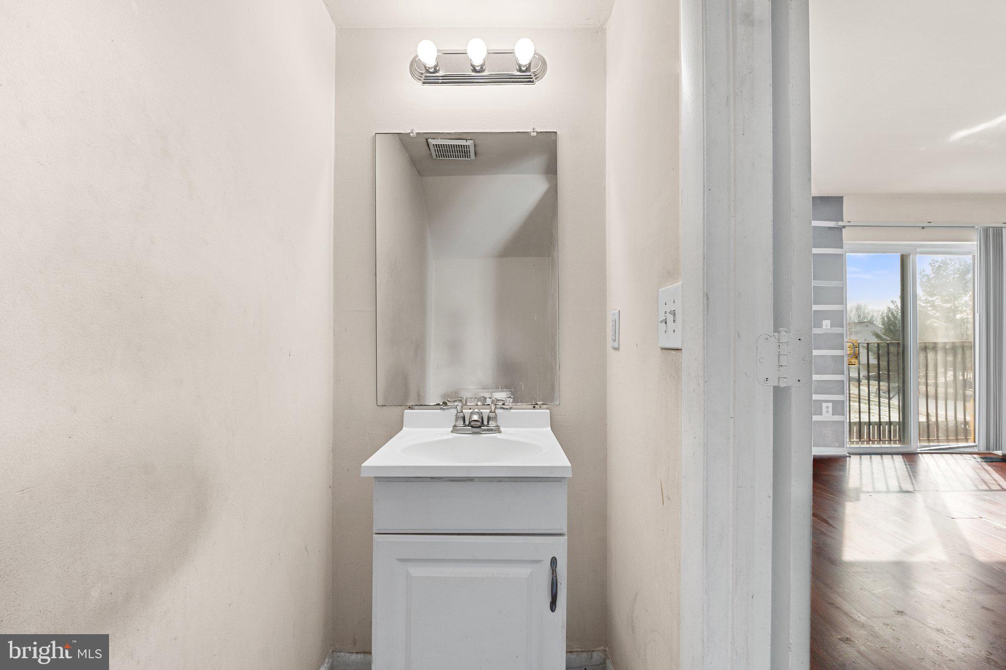 REGENCY TOWNS - Residential