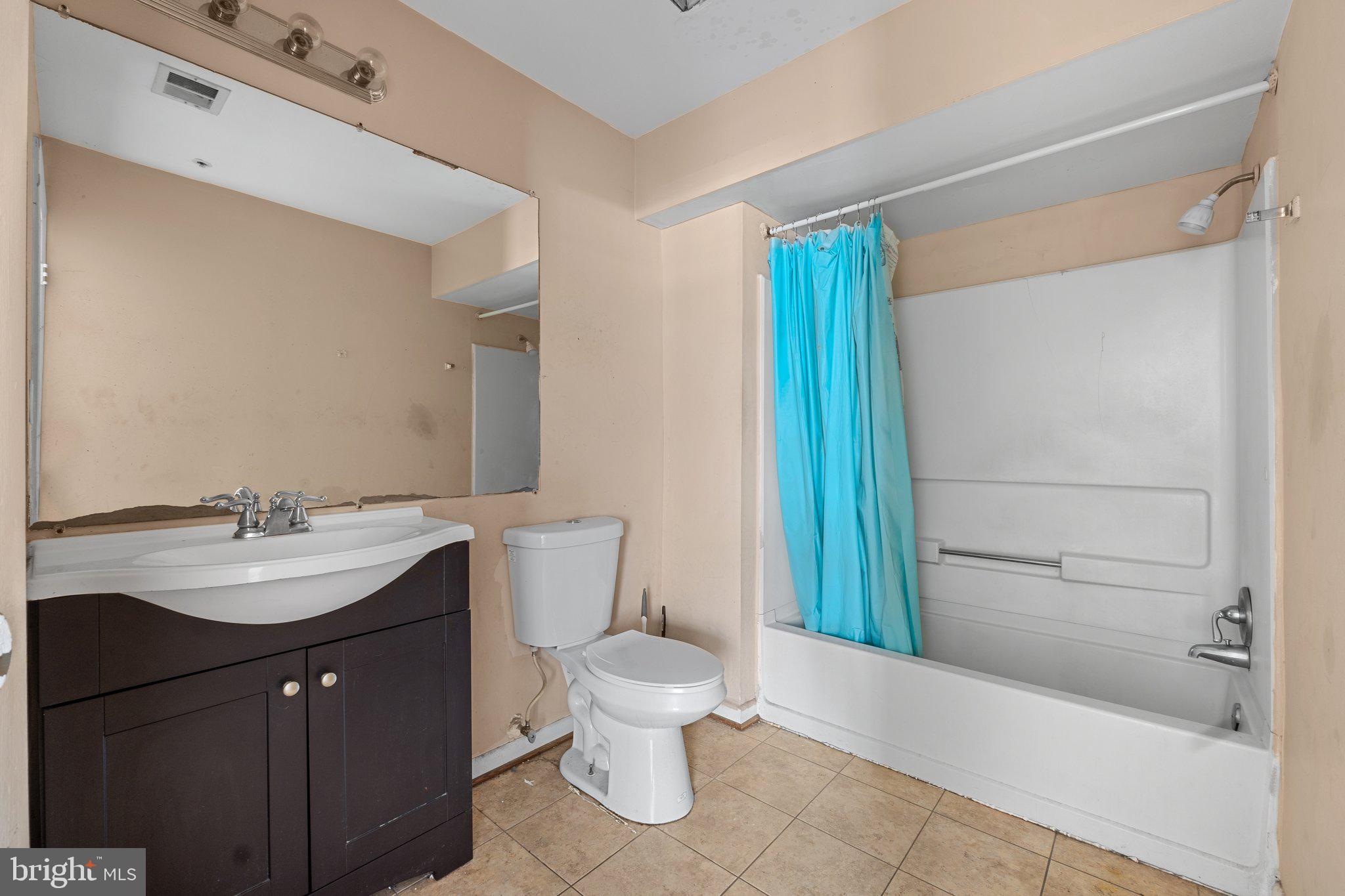 REGENCY TOWNS - Residential