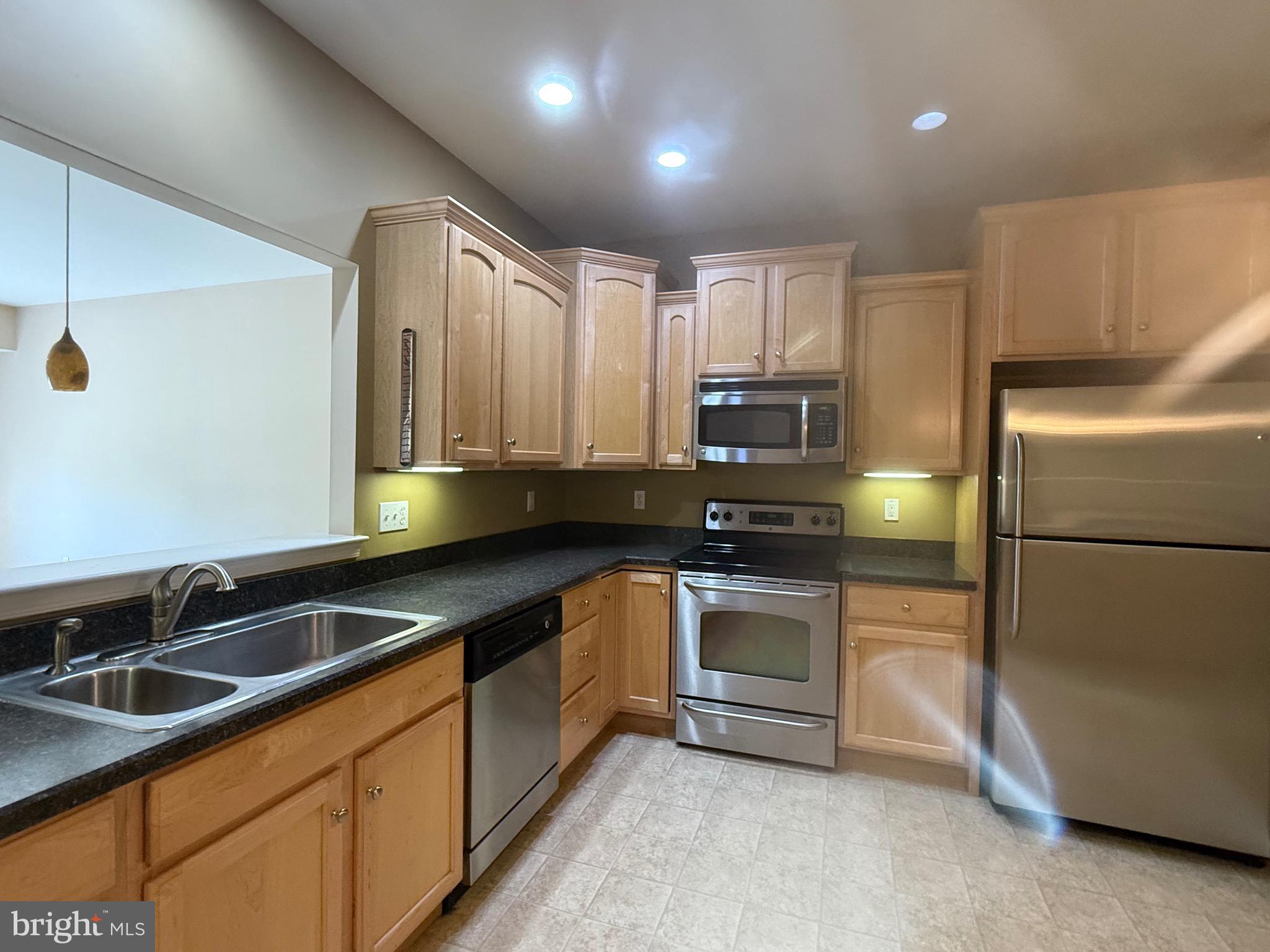 DEER RUN - Residential Lease