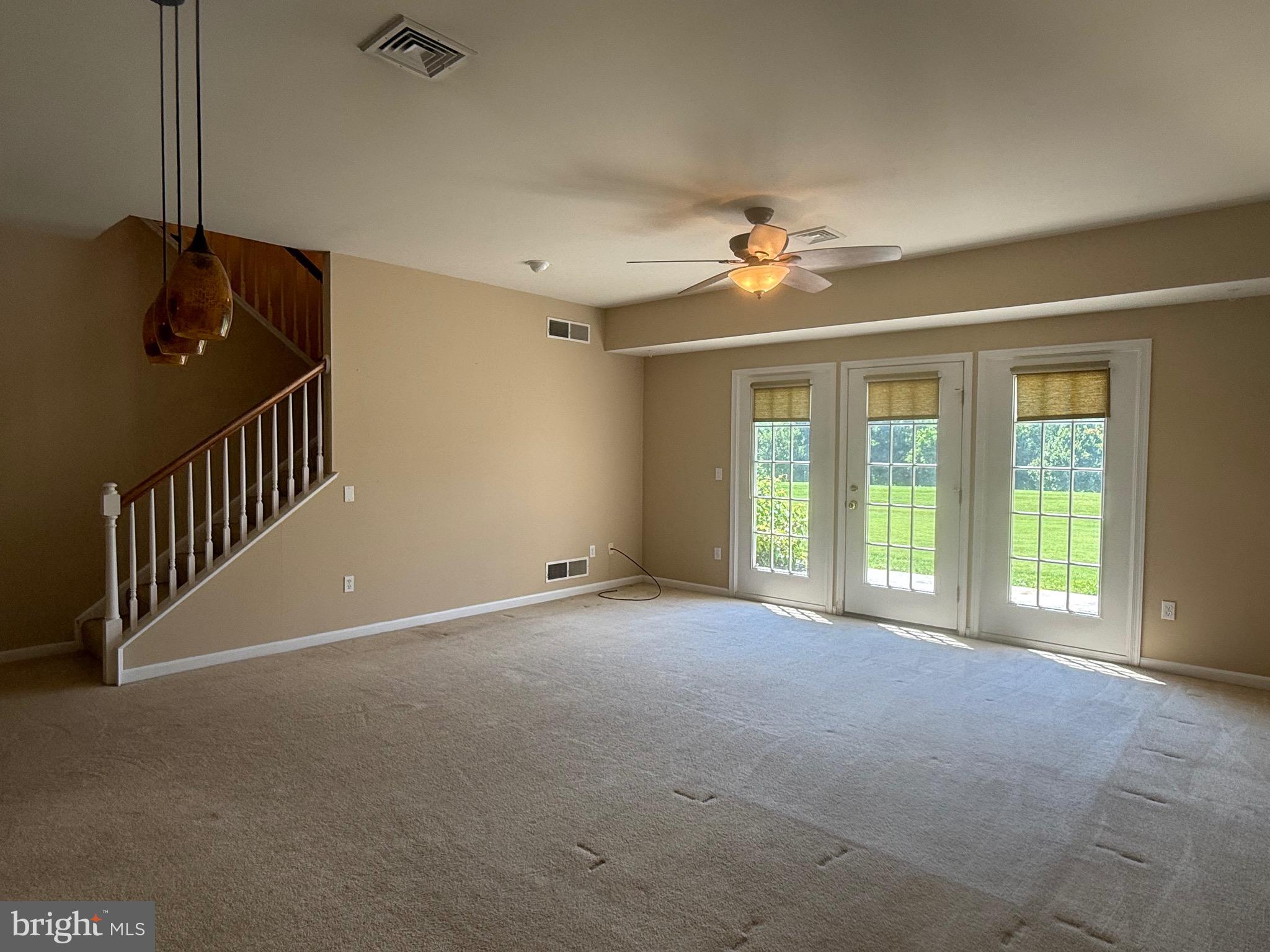 DEER RUN - Residential Lease