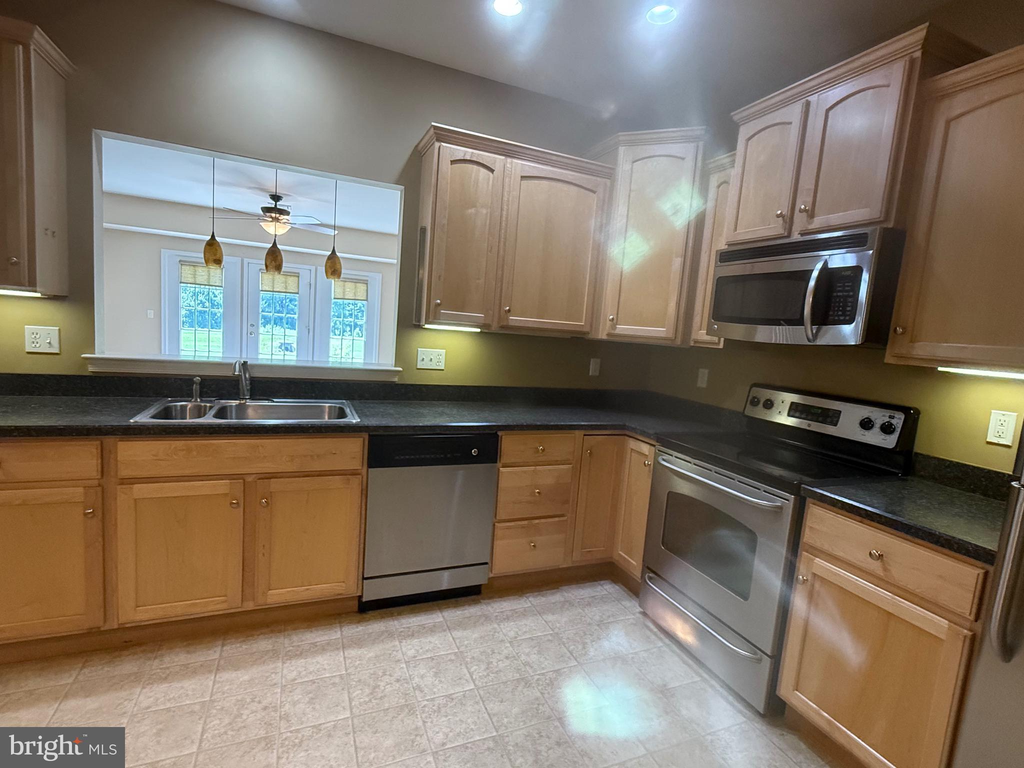 DEER RUN - Residential Lease