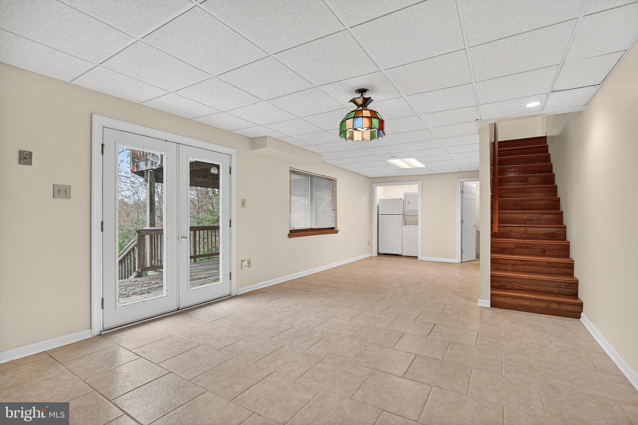 WHITE SANDS - Residential