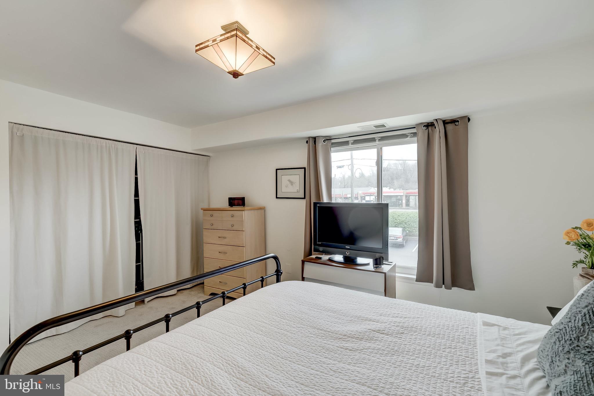 SUN VALLEY CONDOMINIUMS - Residential