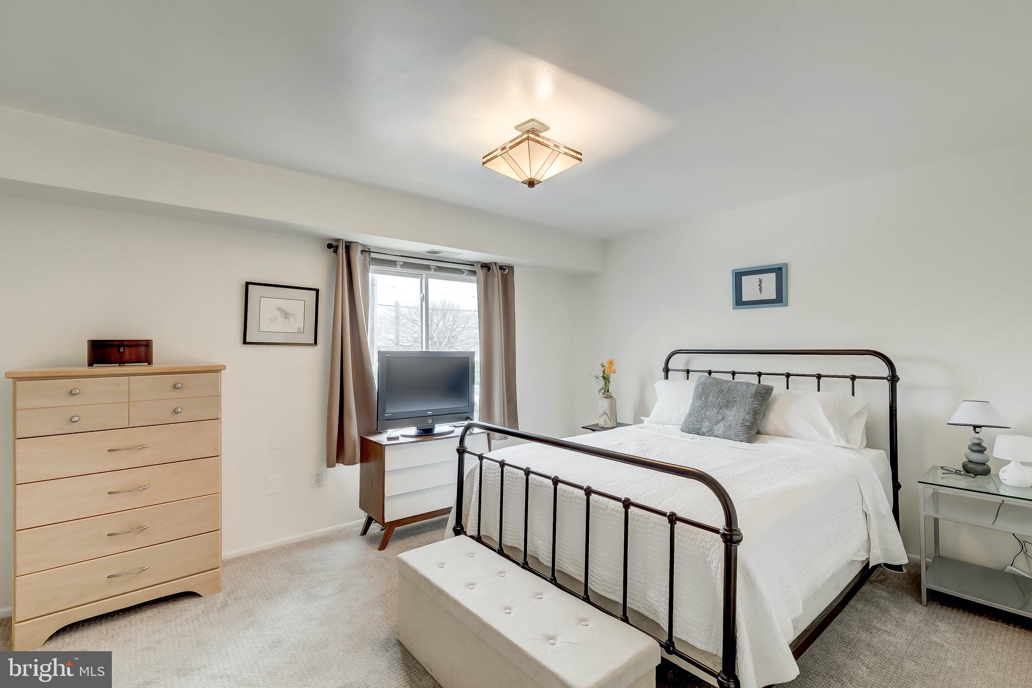 SUN VALLEY CONDOMINIUMS - Residential