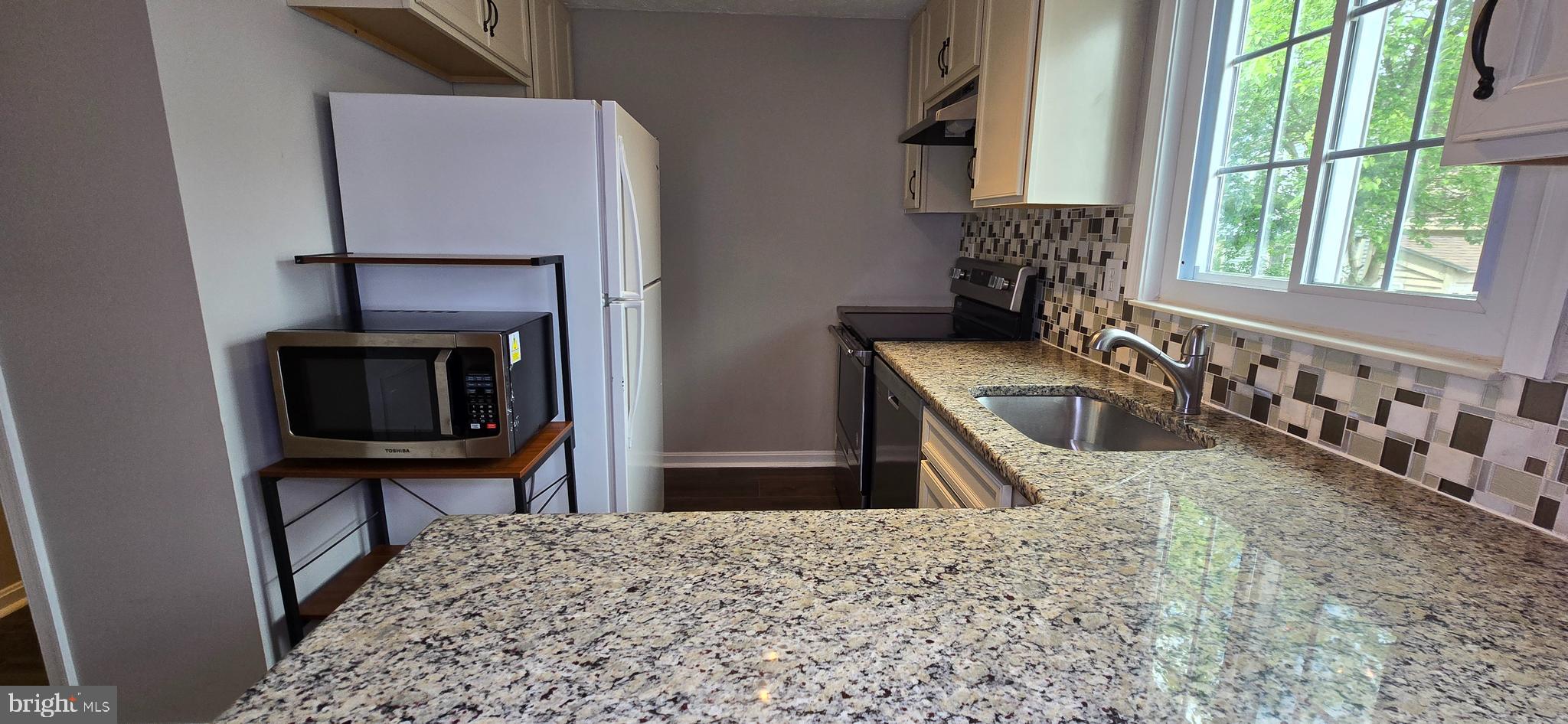 DAMASCUS VALLEY PARK - Residential Lease