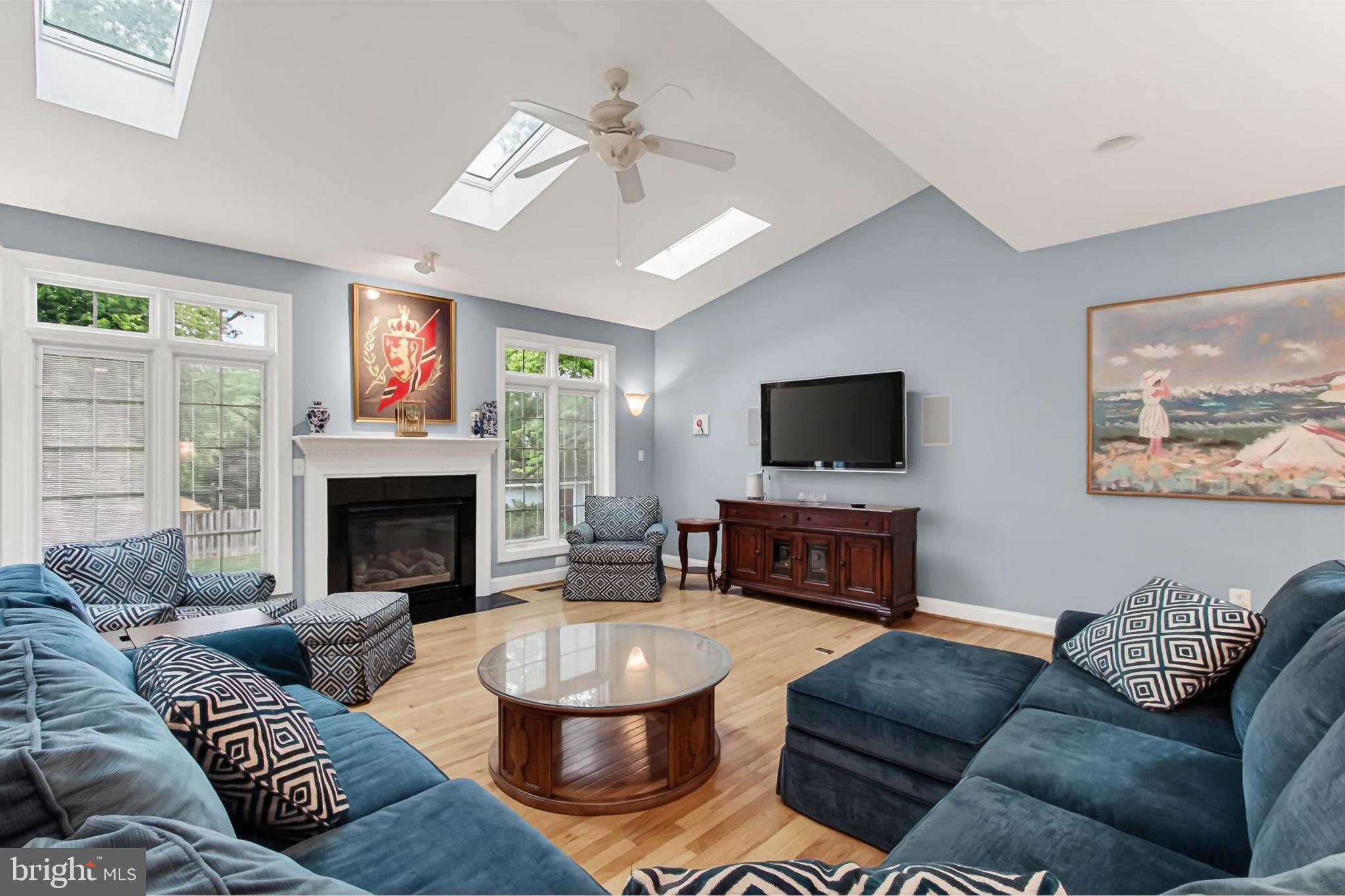 HAMPTONS OF MCLEAN - Residential