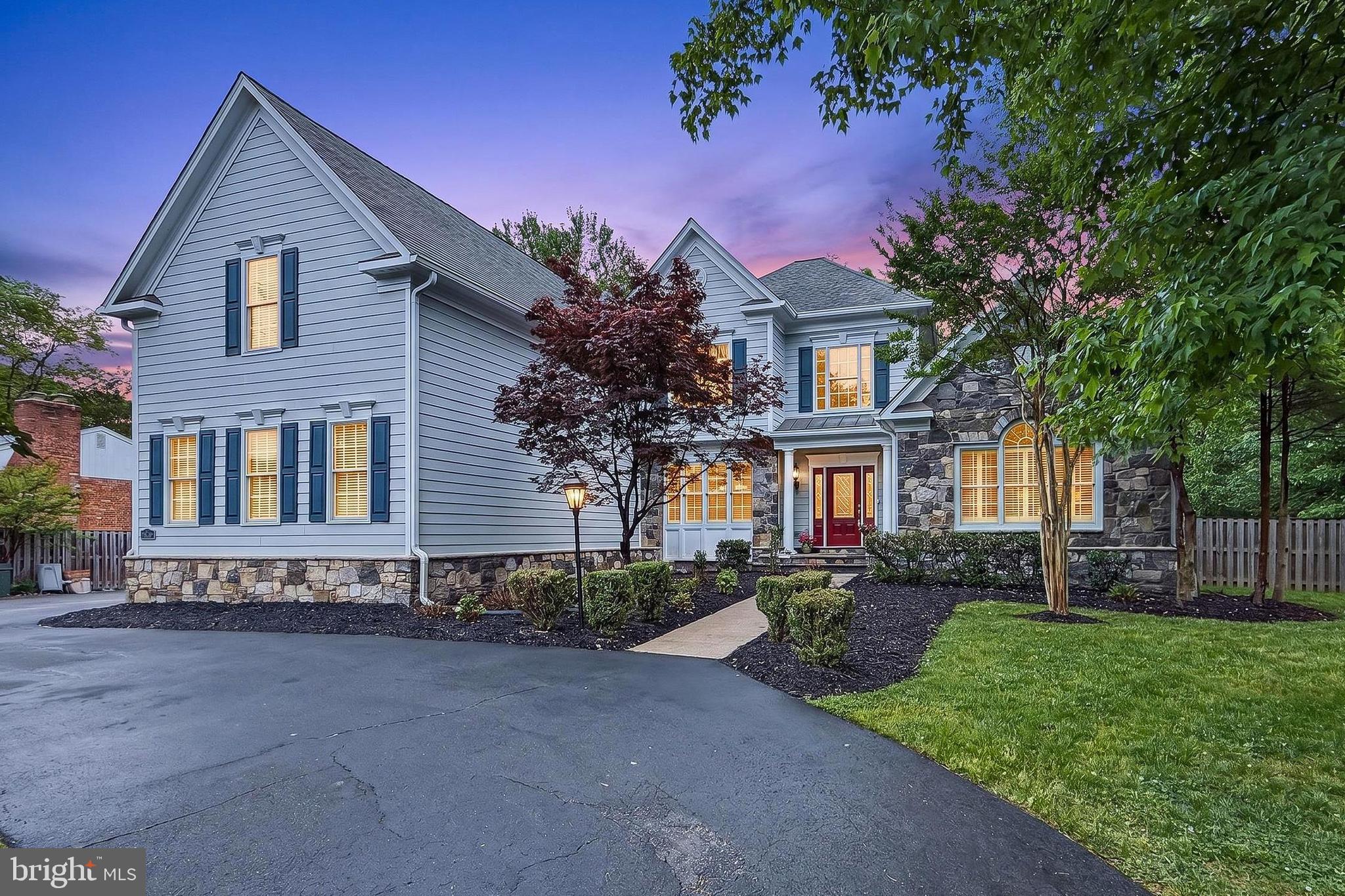HAMPTONS OF MCLEAN - Residential