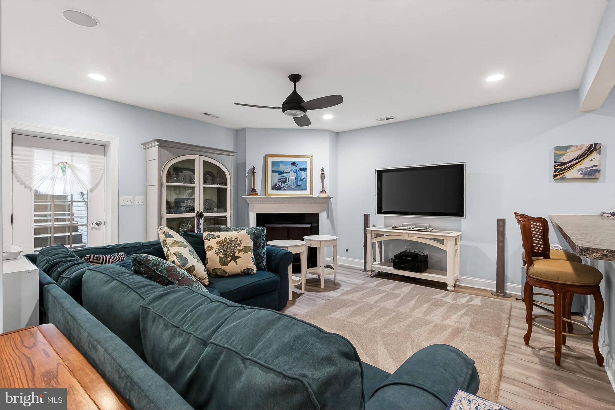 HAMPTONS OF MCLEAN - Residential