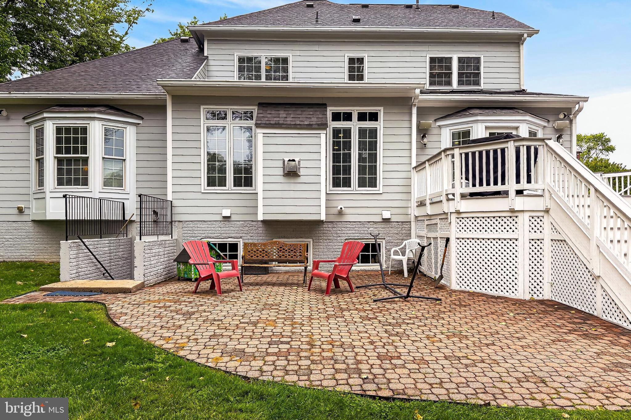 HAMPTONS OF MCLEAN - Residential