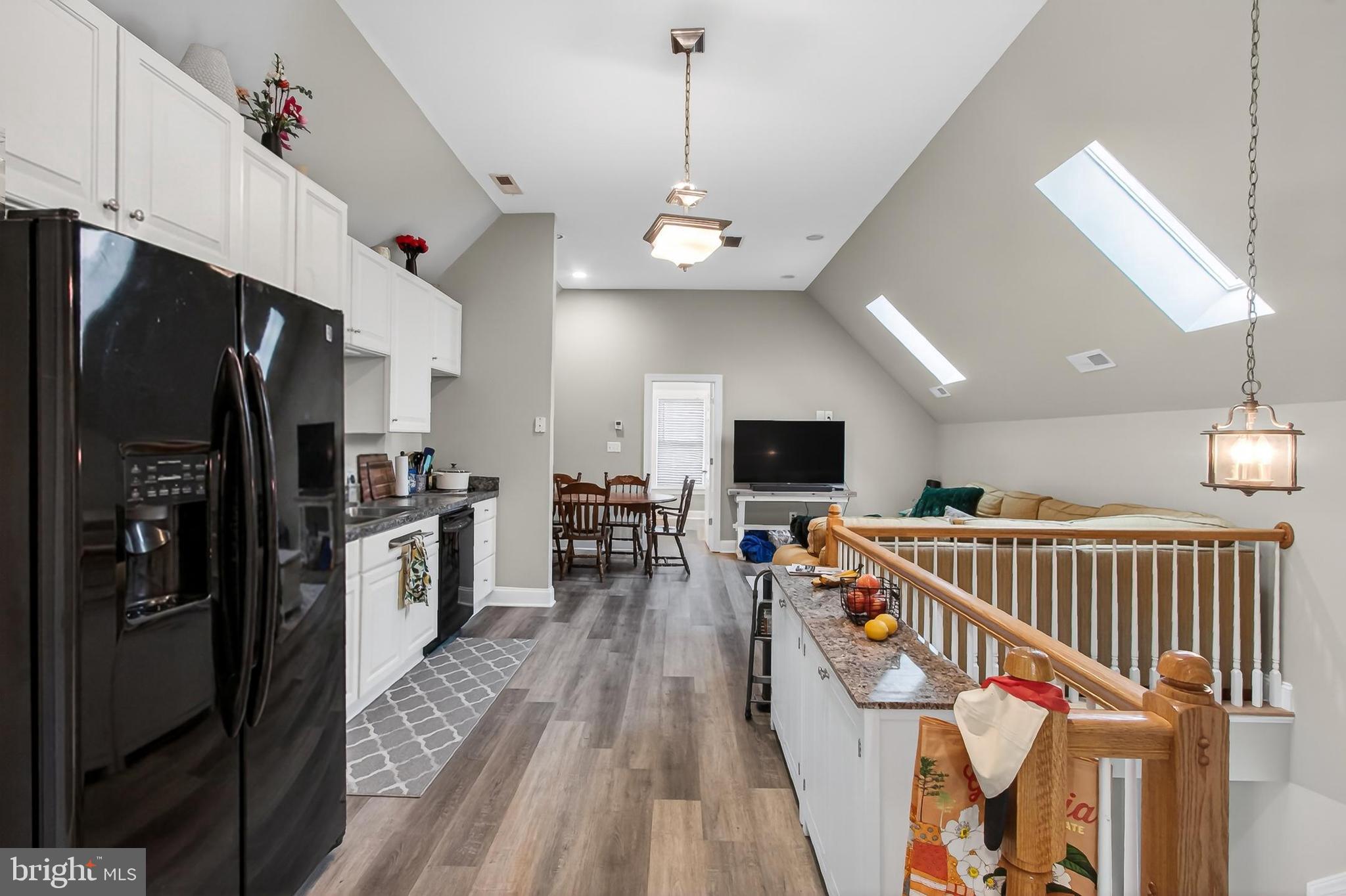 HAMPTONS OF MCLEAN - Residential