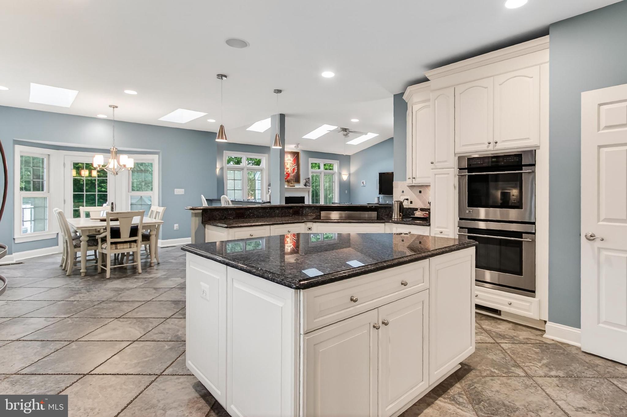 HAMPTONS OF MCLEAN - Residential