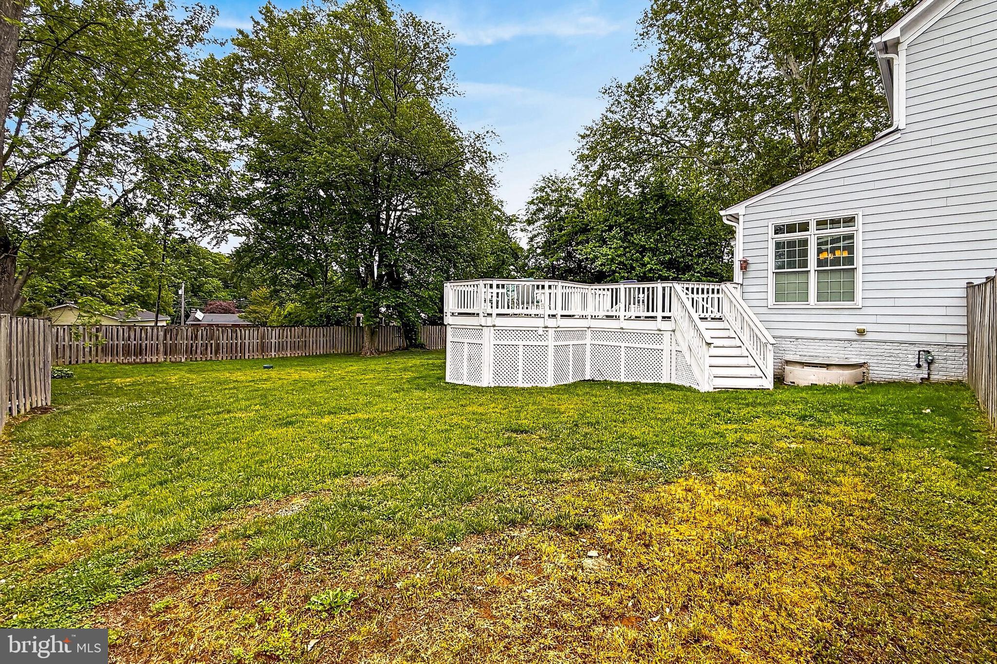 HAMPTONS OF MCLEAN - Residential