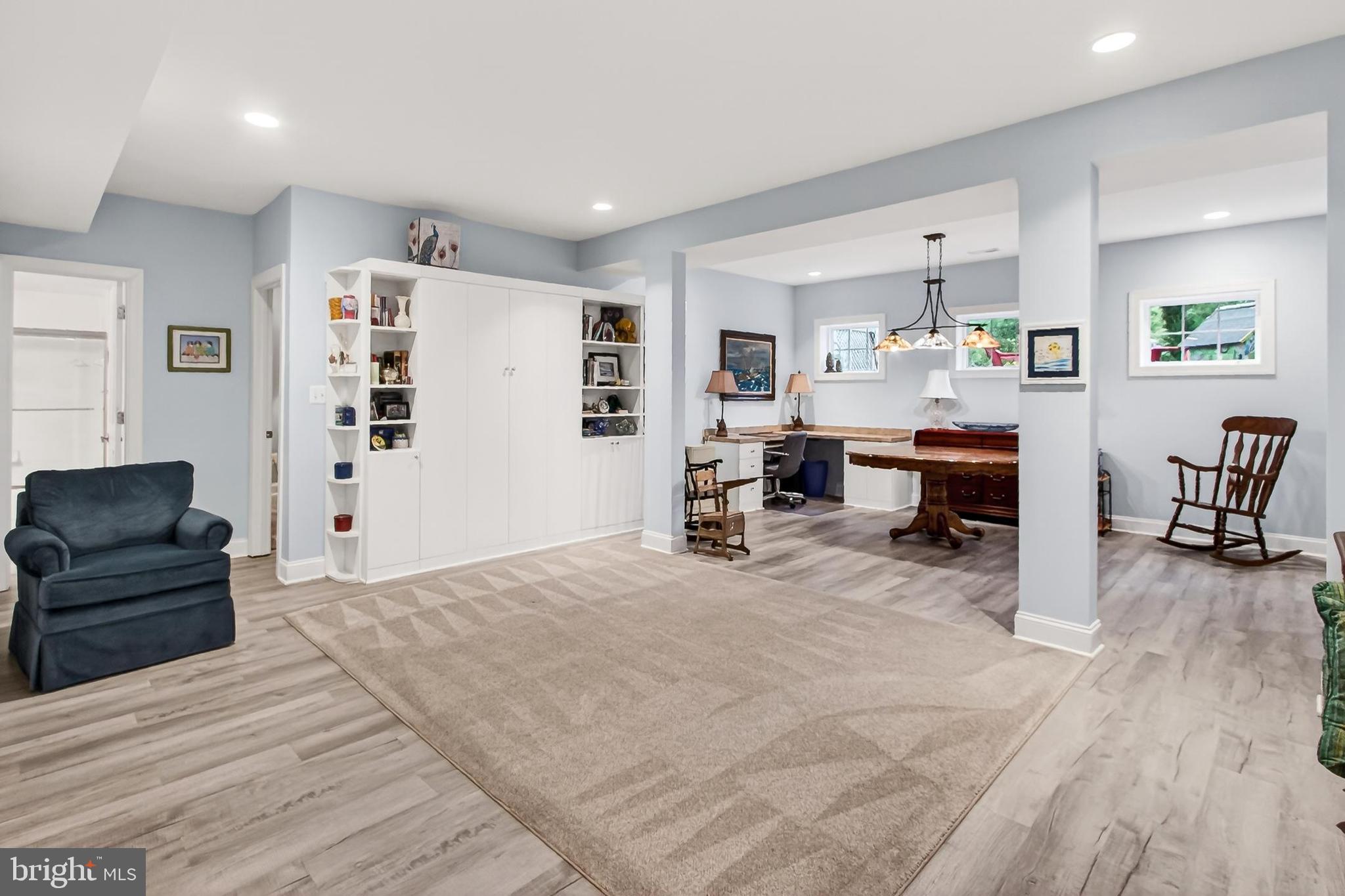 HAMPTONS OF MCLEAN - Residential