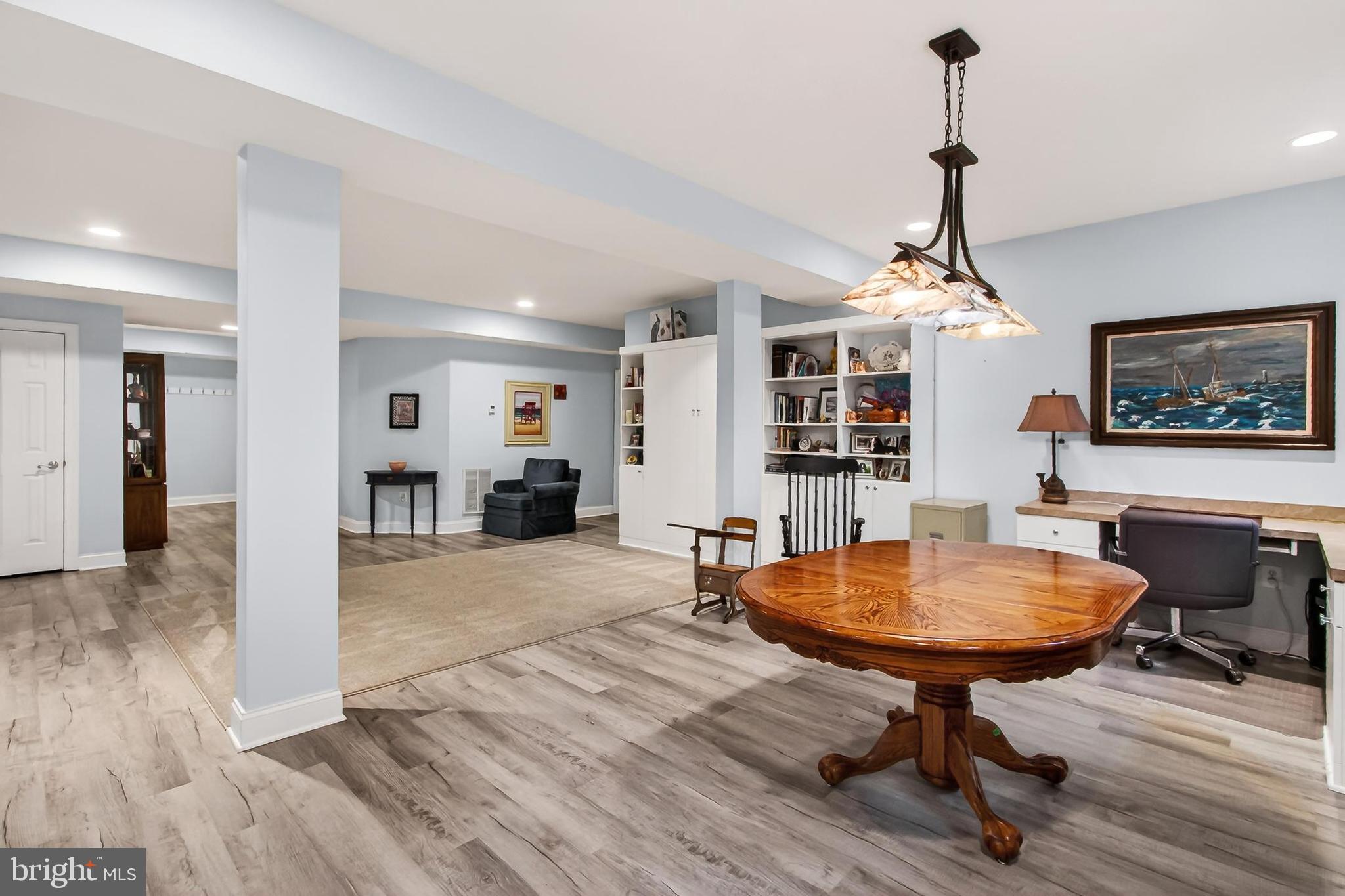 HAMPTONS OF MCLEAN - Residential