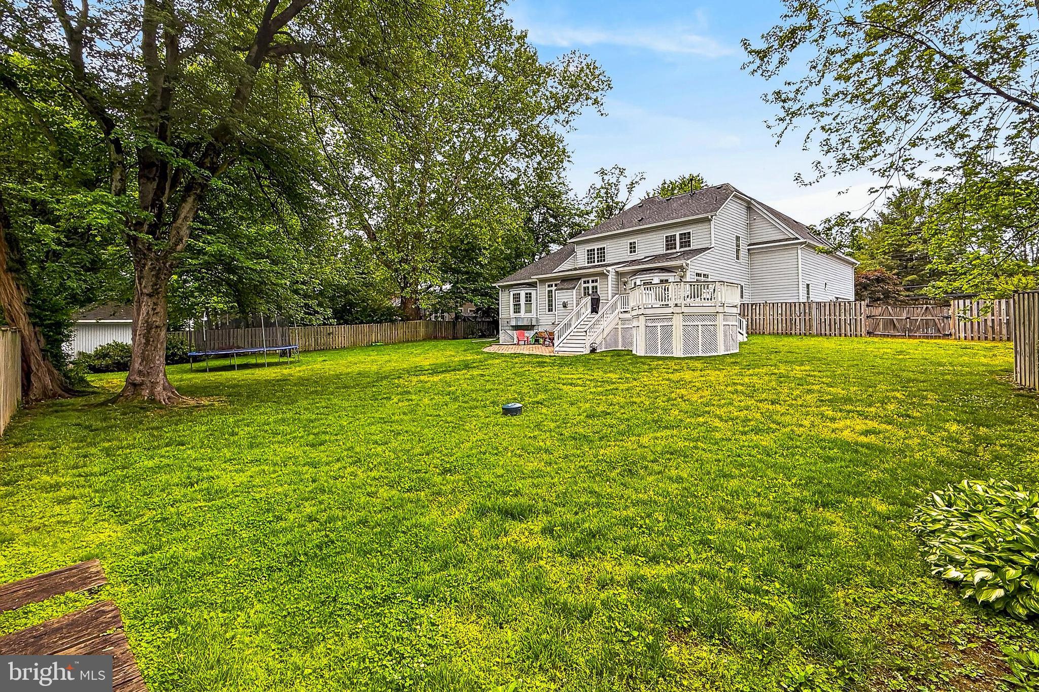 HAMPTONS OF MCLEAN - Residential