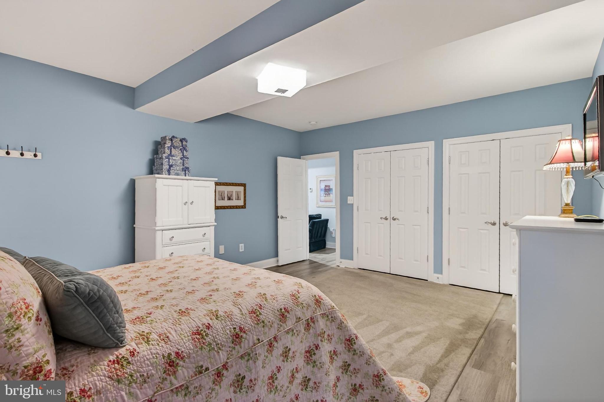 HAMPTONS OF MCLEAN - Residential