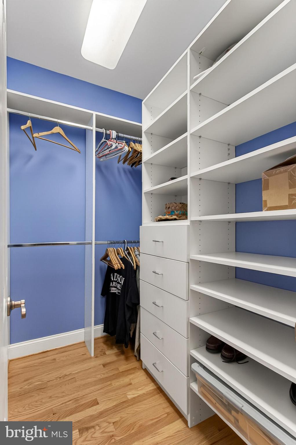 HAMPTONS OF MCLEAN - Residential