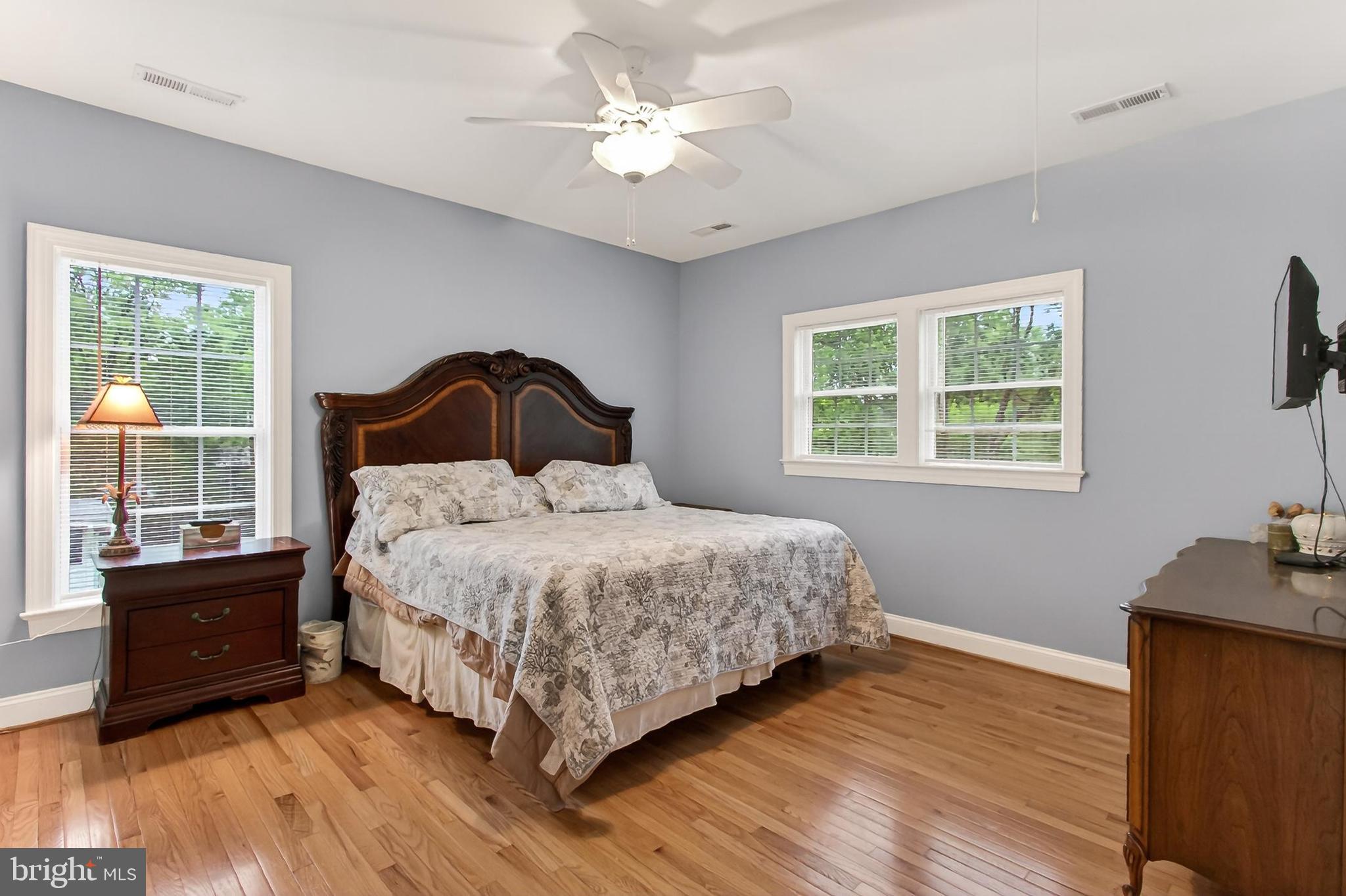HAMPTONS OF MCLEAN - Residential