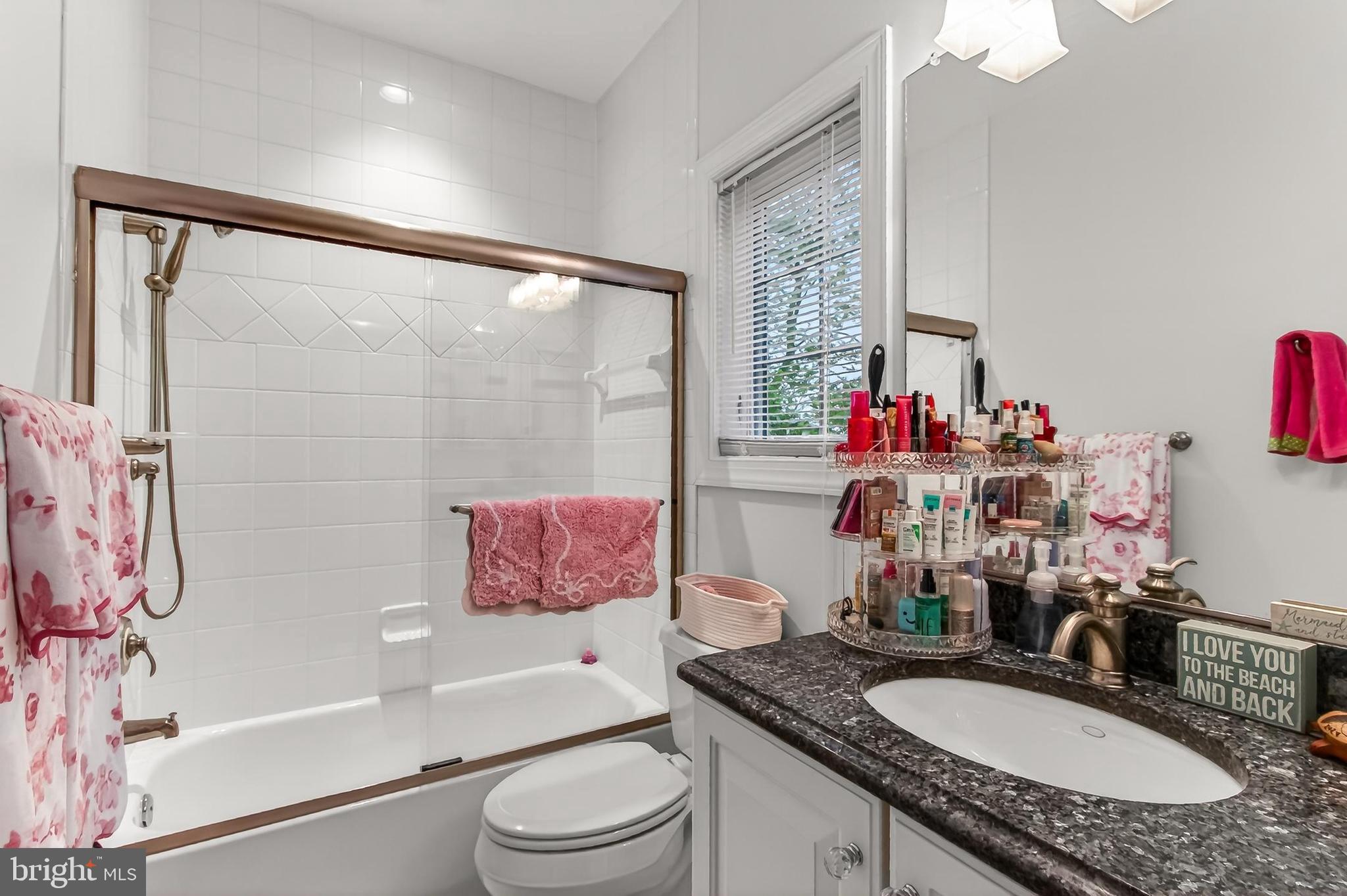 HAMPTONS OF MCLEAN - Residential