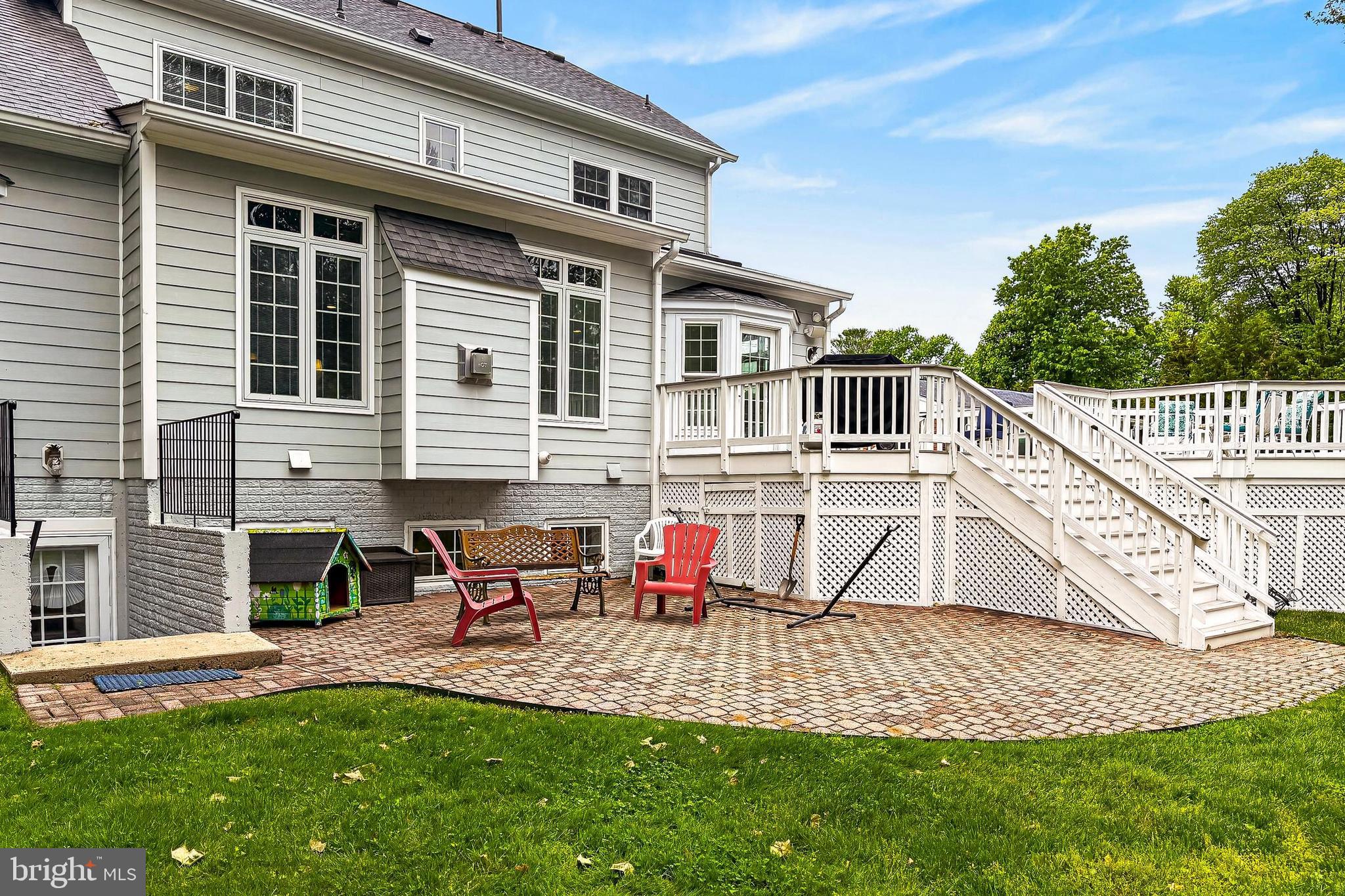HAMPTONS OF MCLEAN - Residential