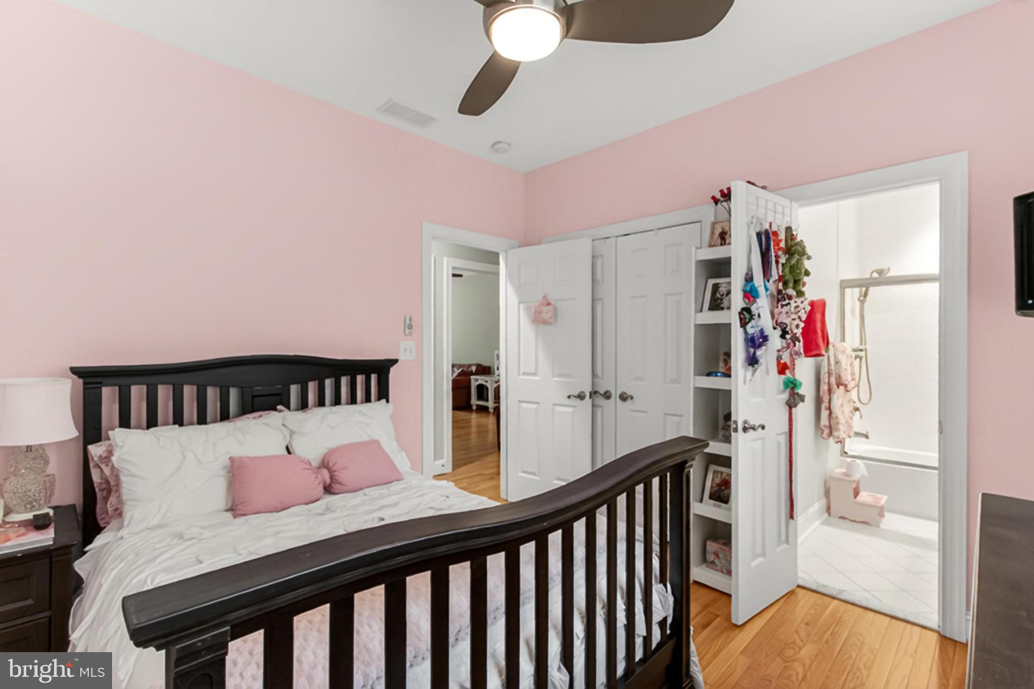 HAMPTONS OF MCLEAN - Residential
