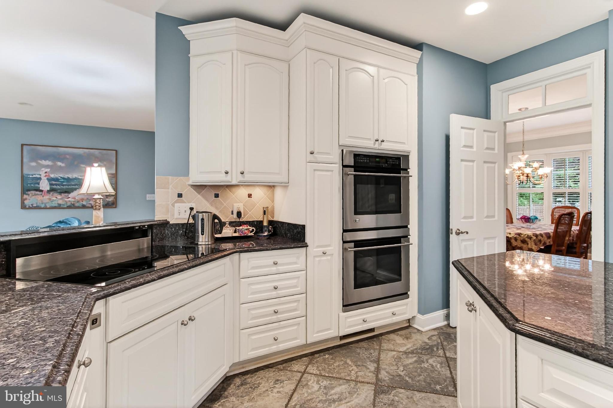 HAMPTONS OF MCLEAN - Residential