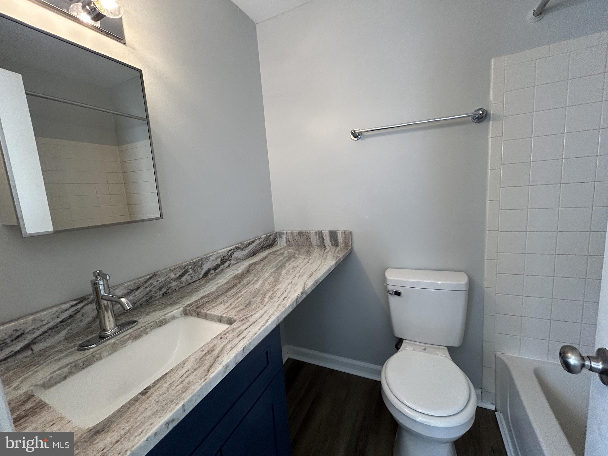 DRUMMOND RIDGE - Residential Lease