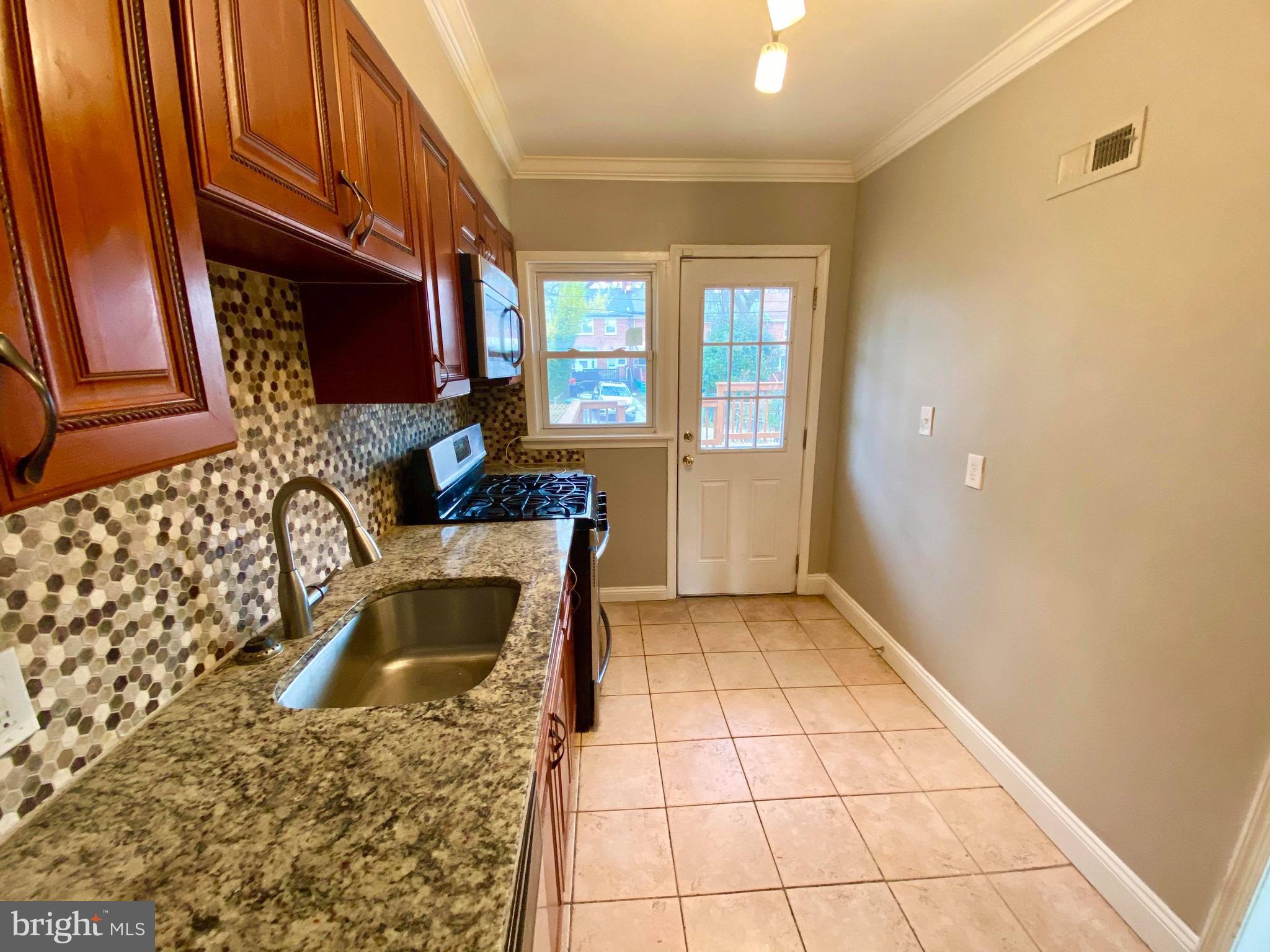 STONEWOOD-PENTWOOD-WINSTON - Residential Lease