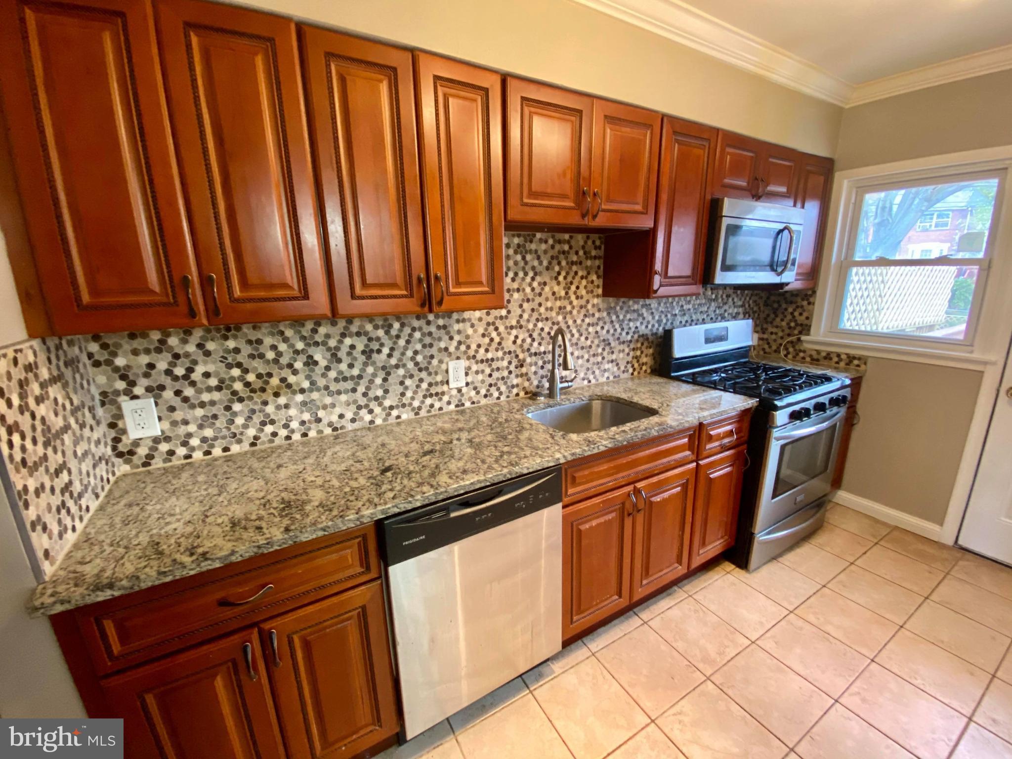 STONEWOOD-PENTWOOD-WINSTON - Residential Lease