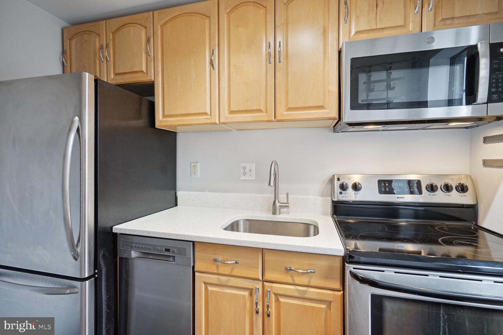 1758 N RHODES STREET 6-339
