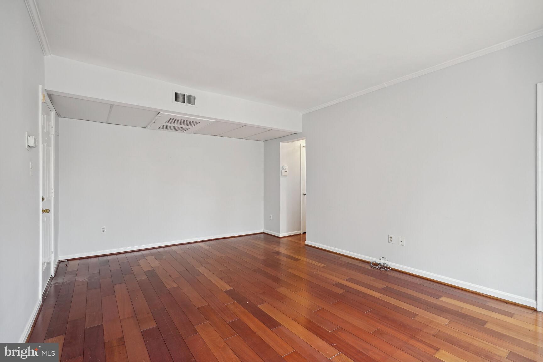 COLONIAL VILLAGE II - Residential Lease