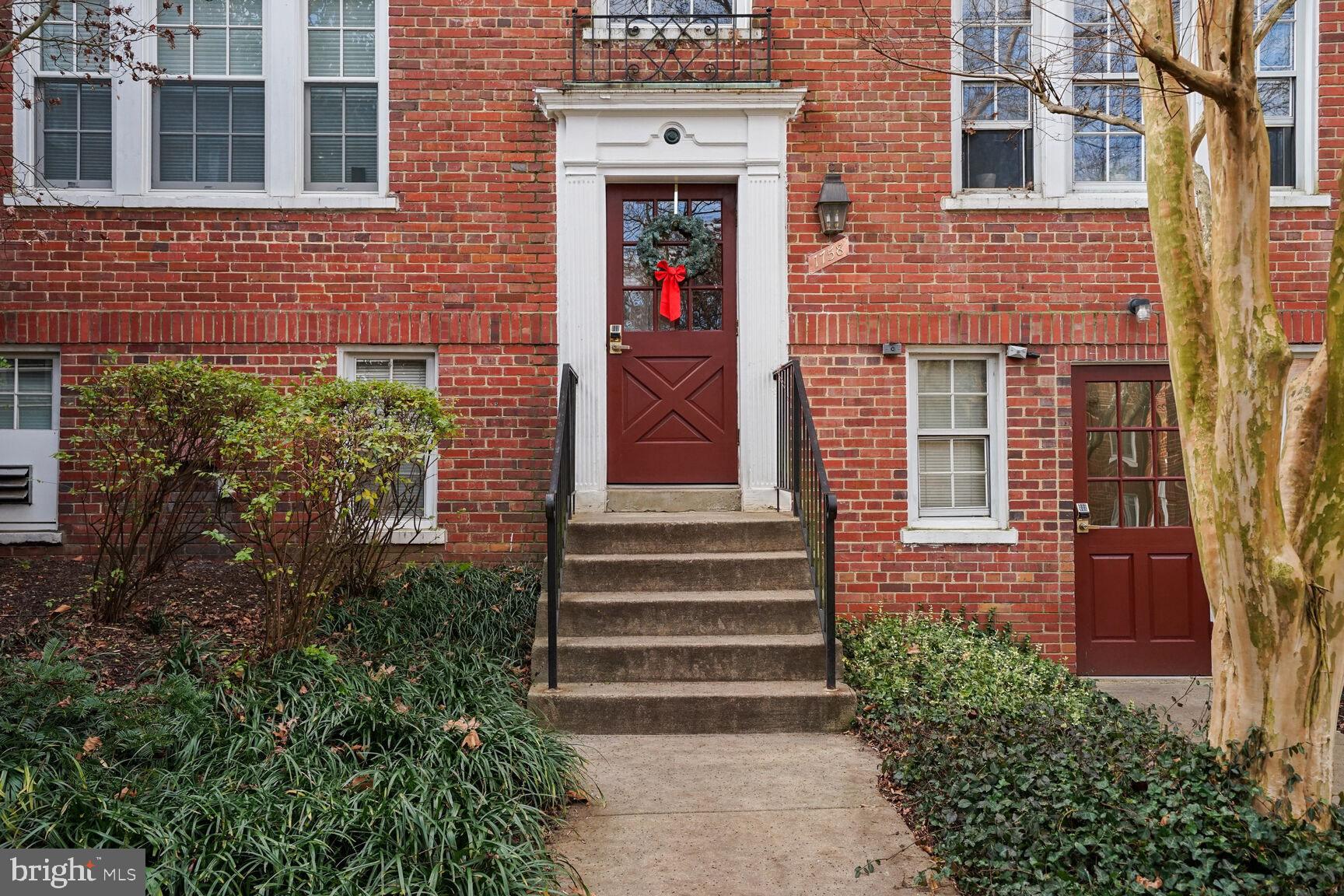 COLONIAL VILLAGE II - Residential Lease