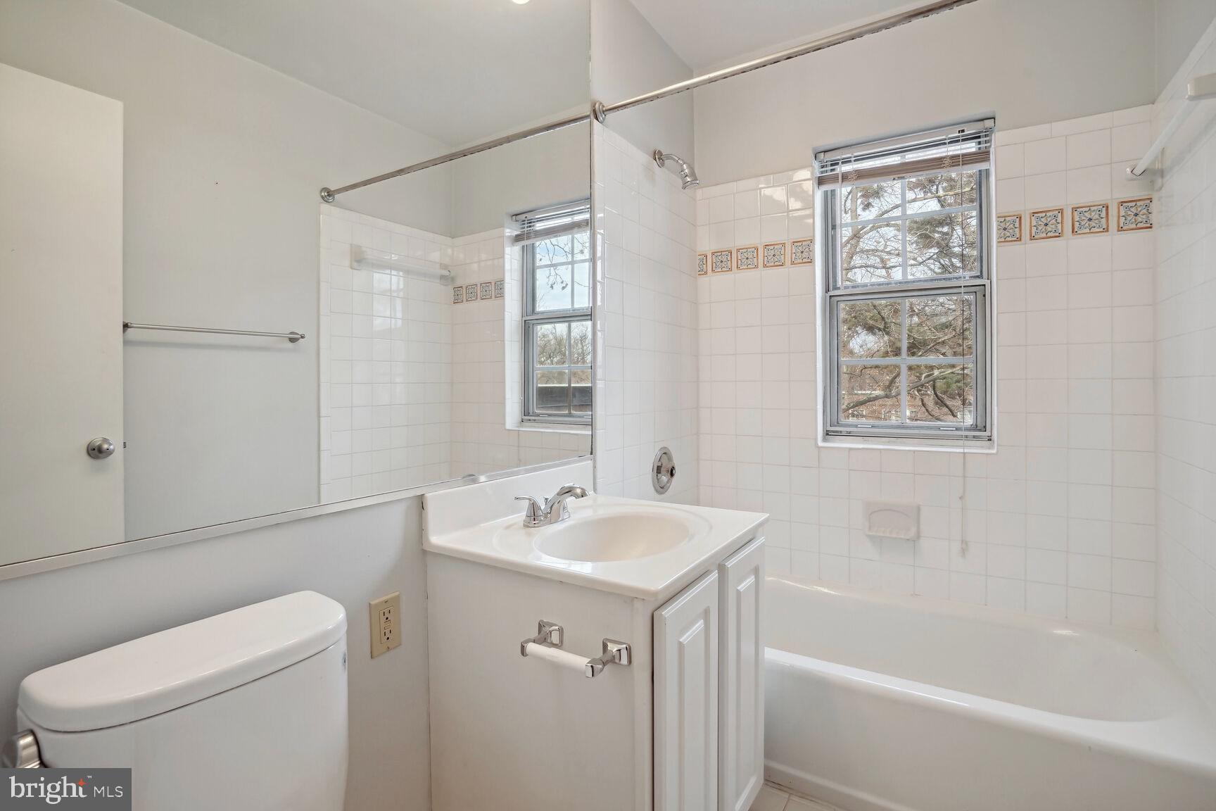 COLONIAL VILLAGE II - Residential Lease