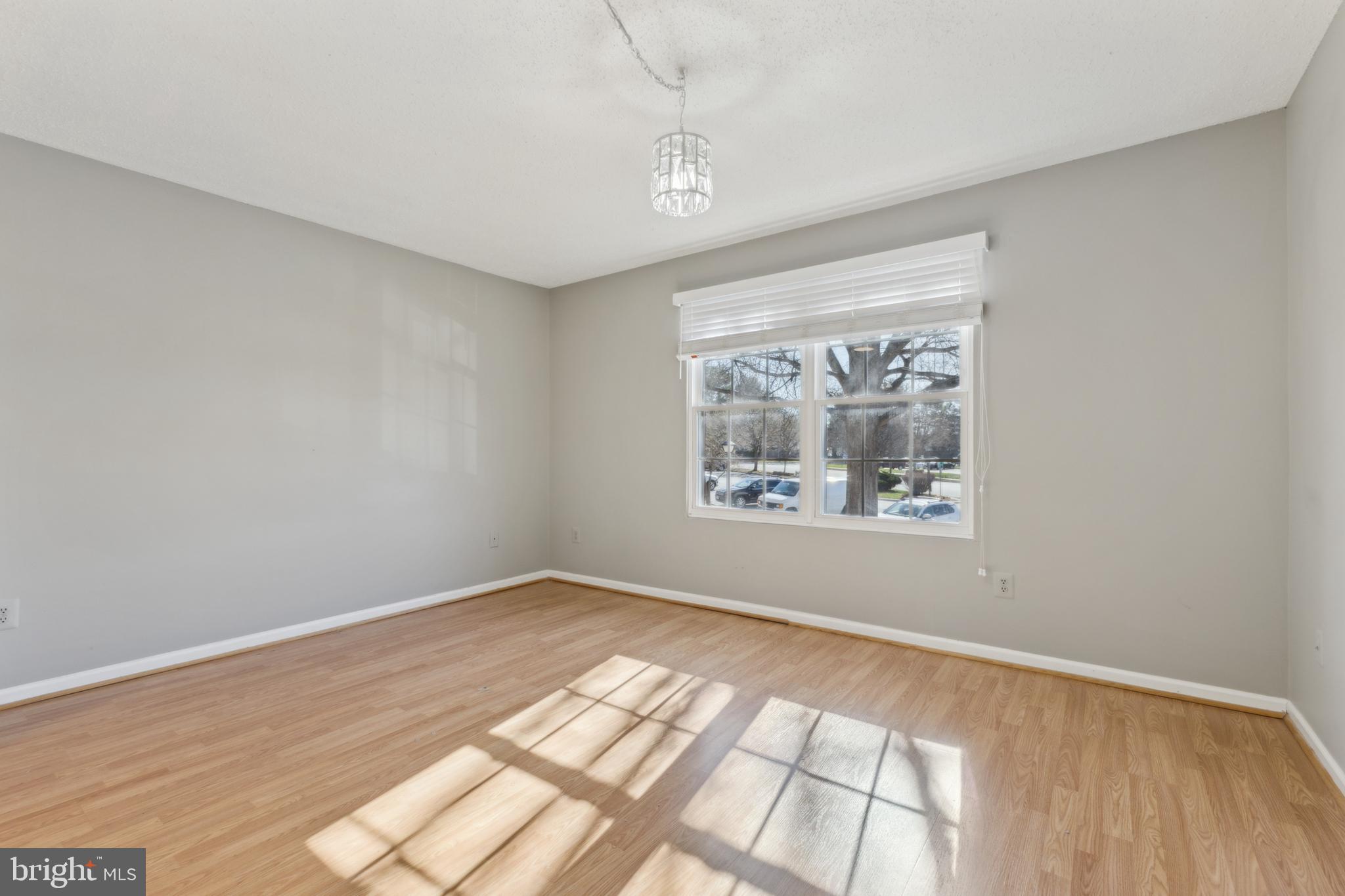 HUNTERS SQUARE - Residential Lease