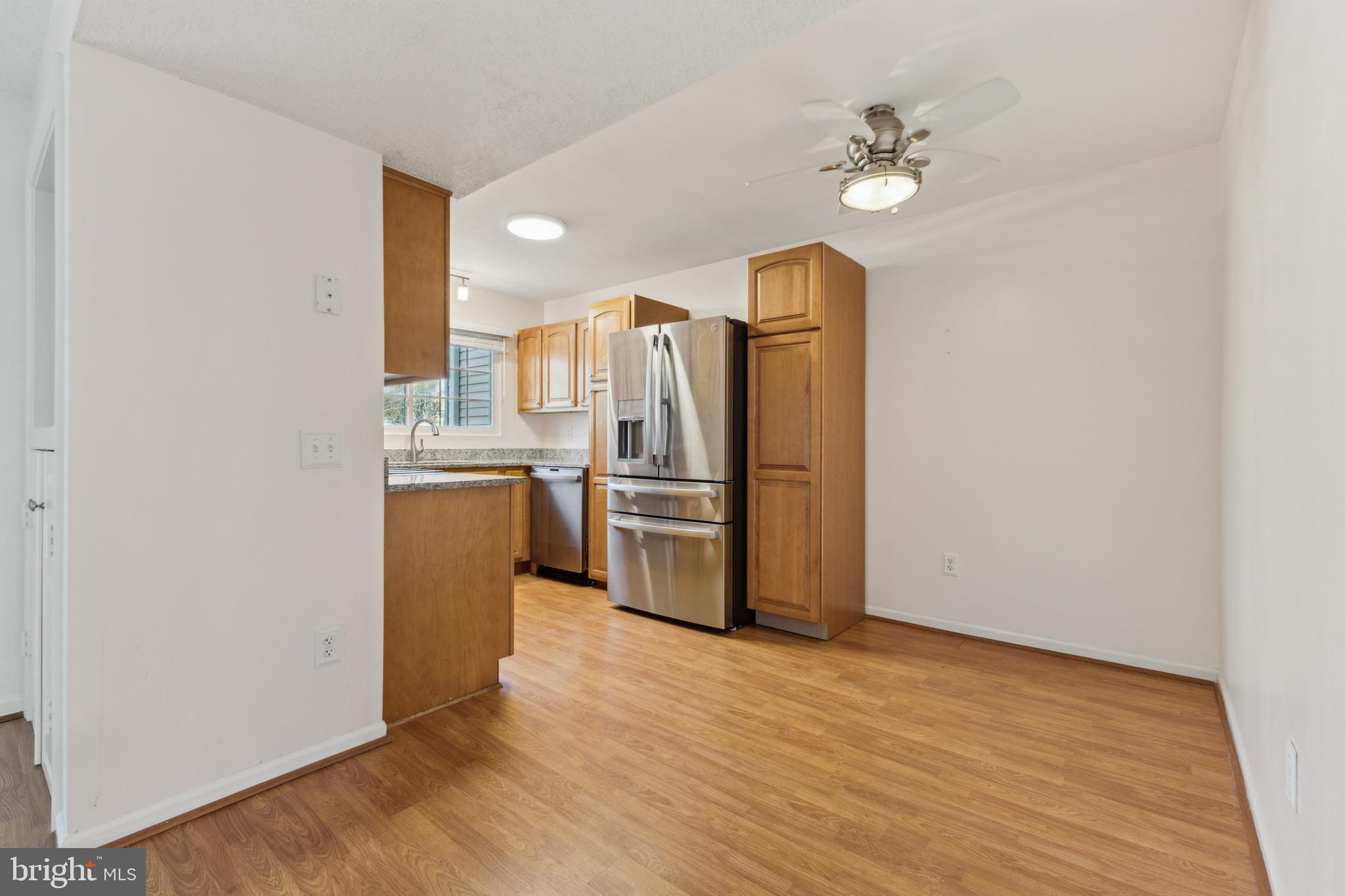 HUNTERS SQUARE - Residential Lease