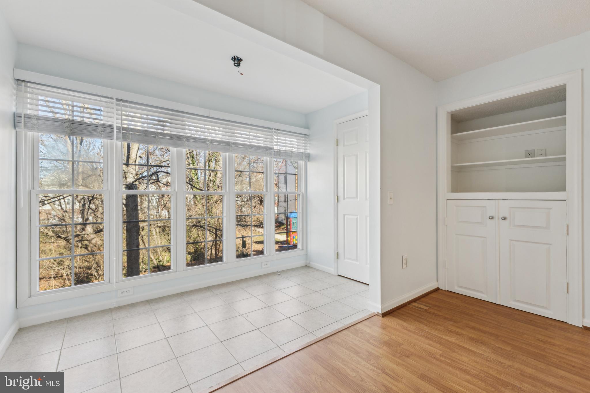 HUNTERS SQUARE - Residential Lease