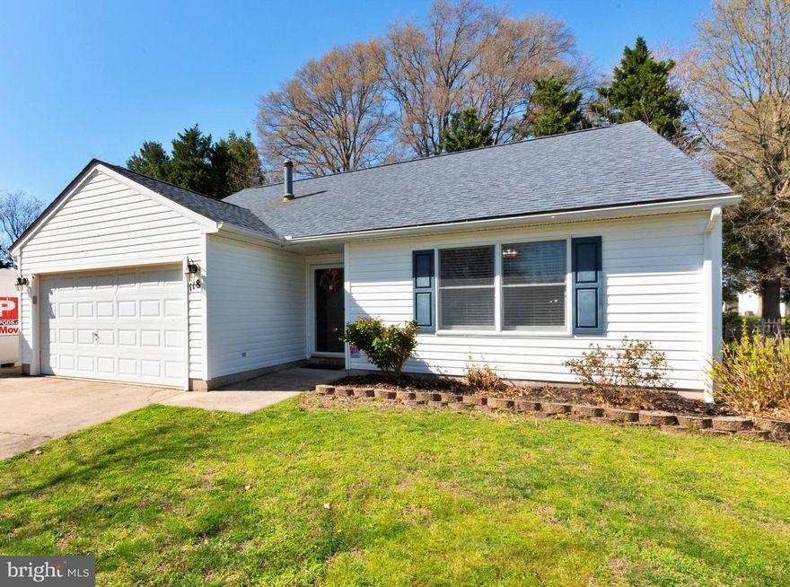 Charming Rancher in town of Queenstown. One level living great for someone who doesn't want the hassles of stairs.  This home has 3 ample size bedrooms and 2 full baths. The kitchen has been recently remodeled and ready for all your entertaining needs. The home has a nice backyard with patio area to enjoy a BBQ and relaxing summer nights. The roof is less then 3 years old.  Hurry before this one is snatched up!